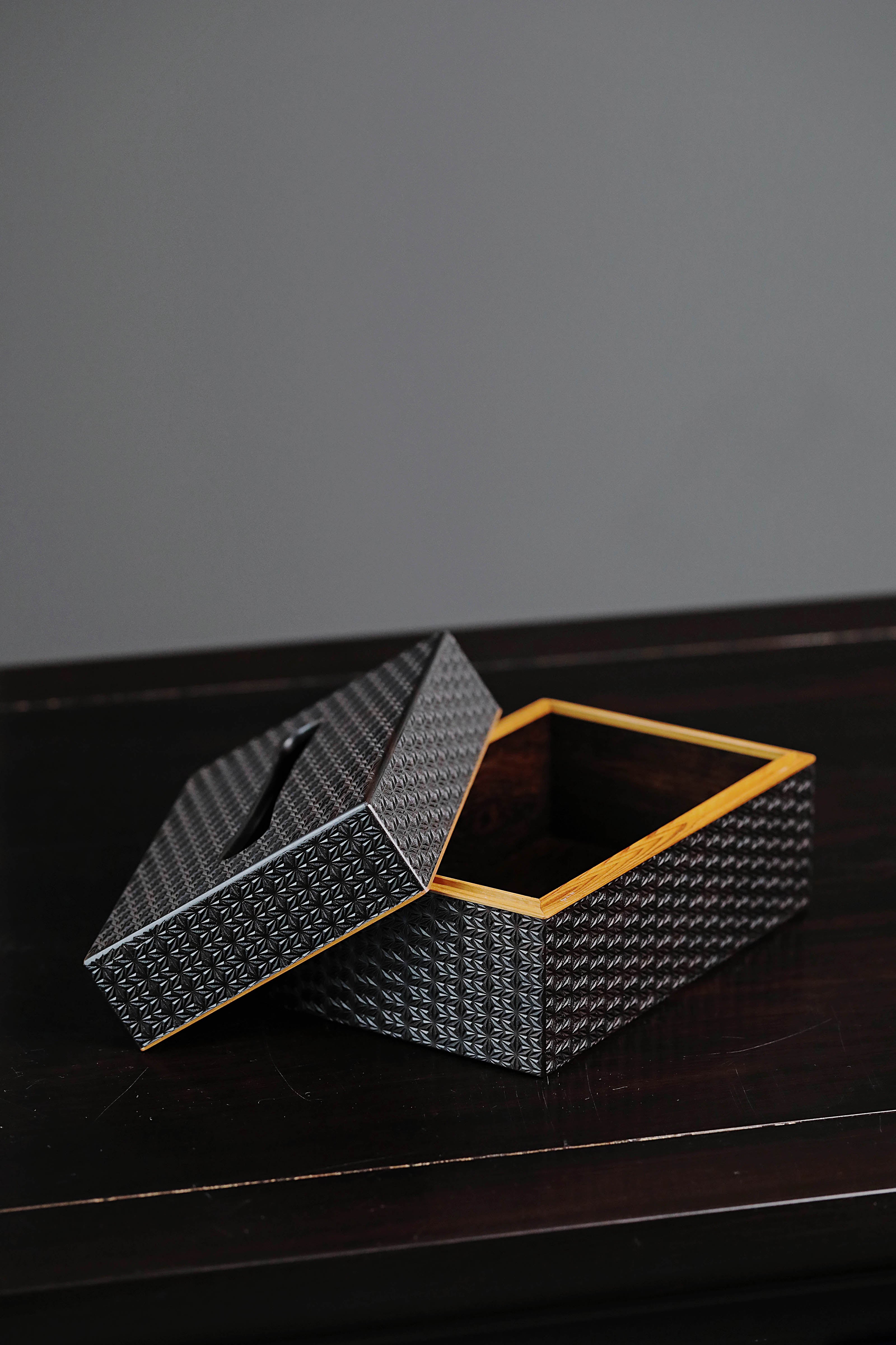 梅花纹/万字纹/雪花纹紫光檀纸巾盒