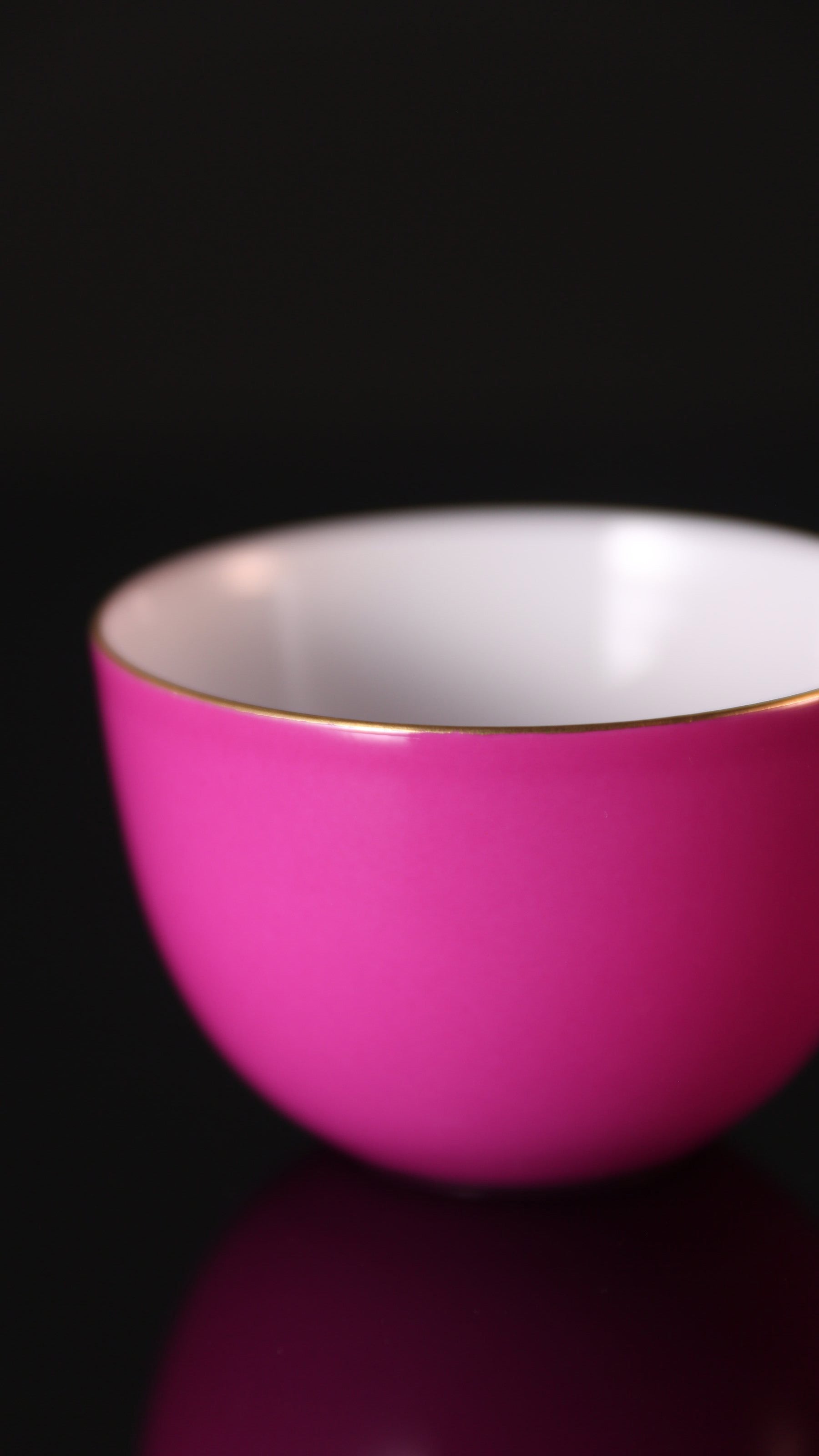 Carmine red Glaze Bell Cup
