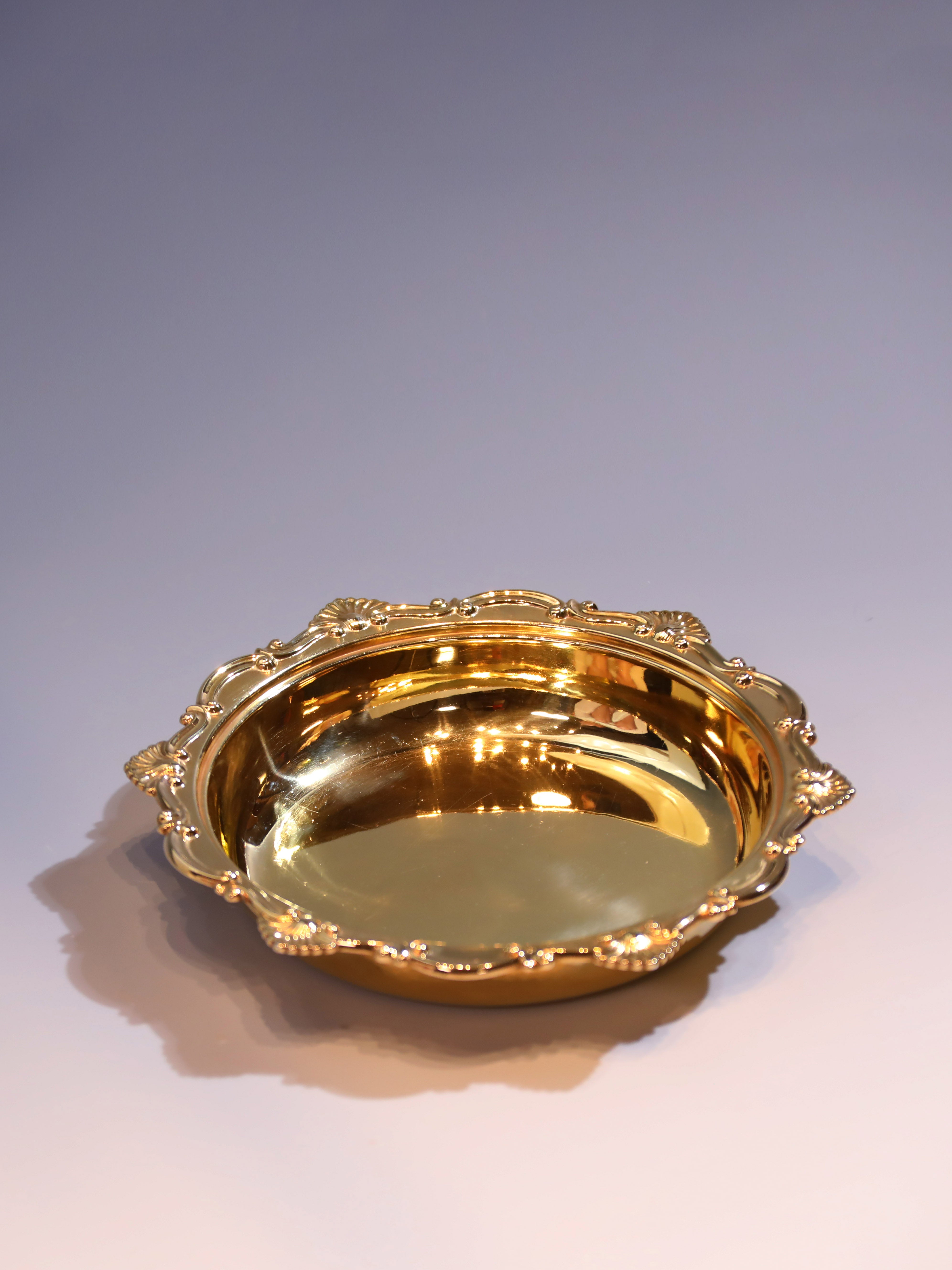 1917-1918英国伦敦制纯银鎏金带盖茶点盘