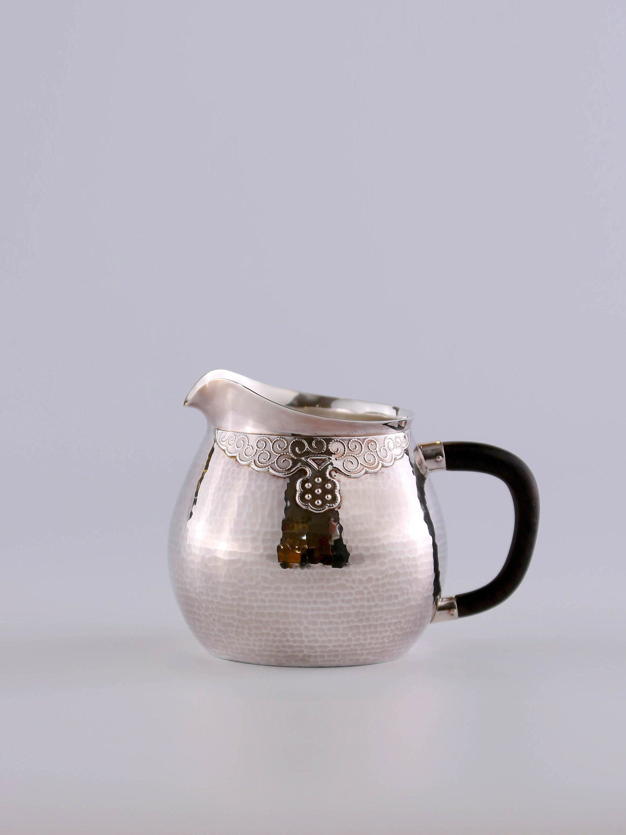 云肩纹纯银公杯