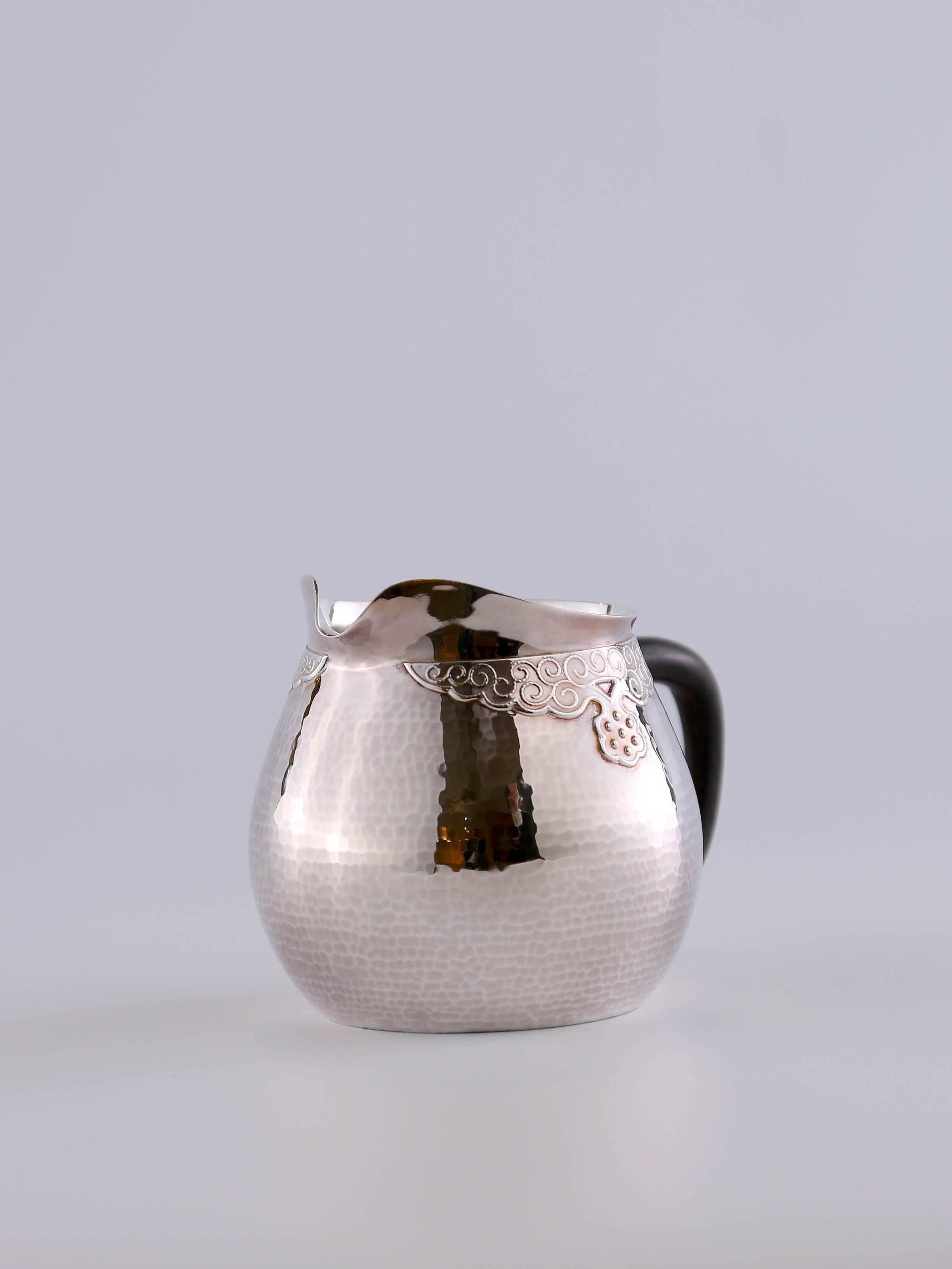 云肩纹纯银公杯