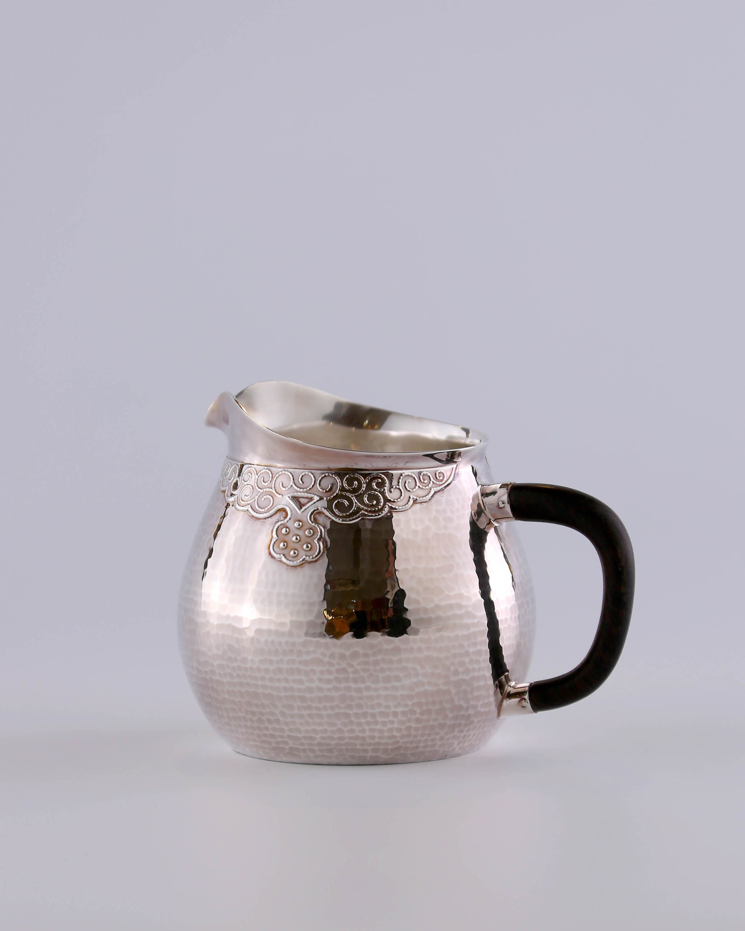 云肩纹纯银公杯