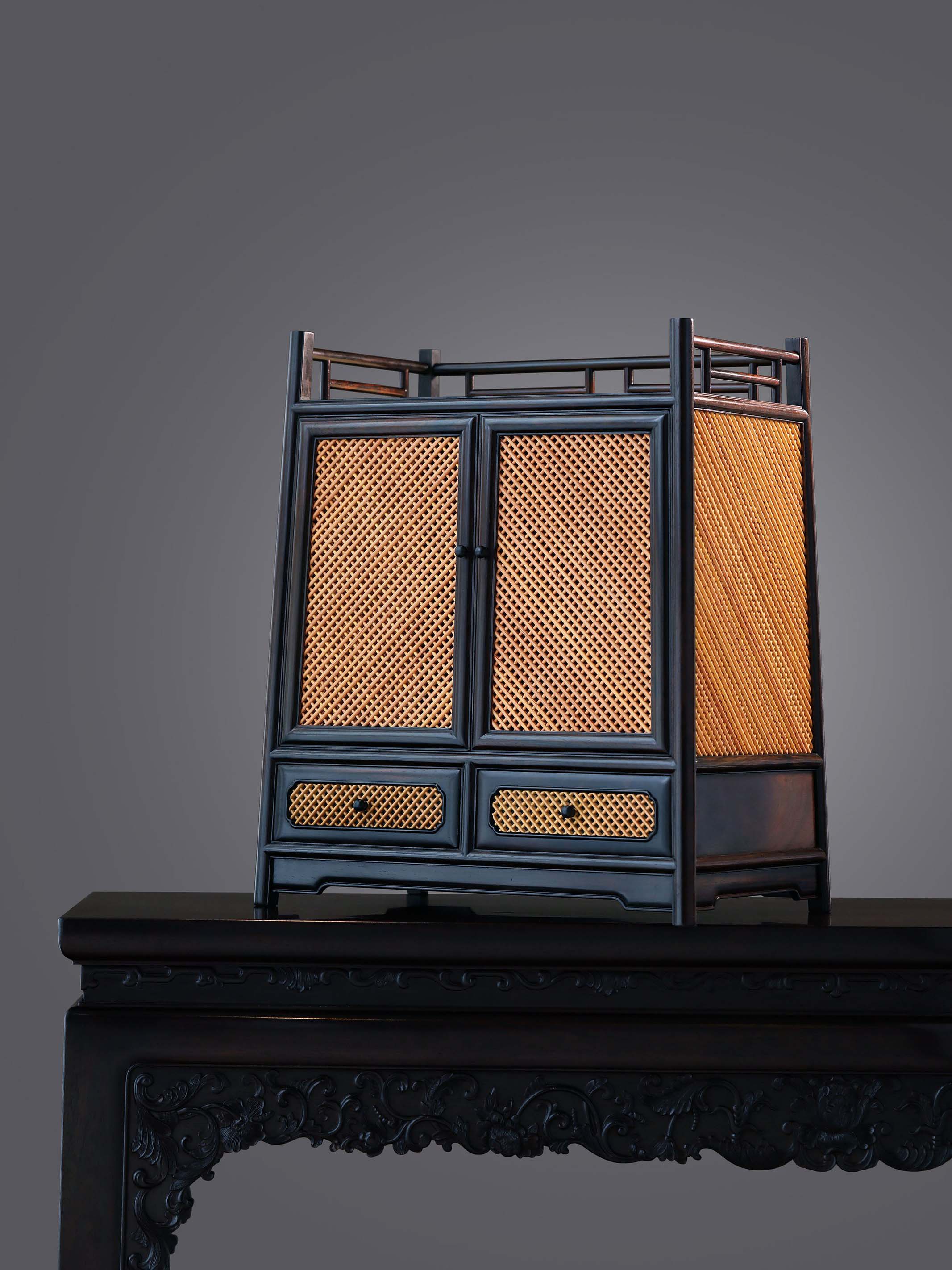 大红酸枝嵌黄杨木、云石竹韵茶柜