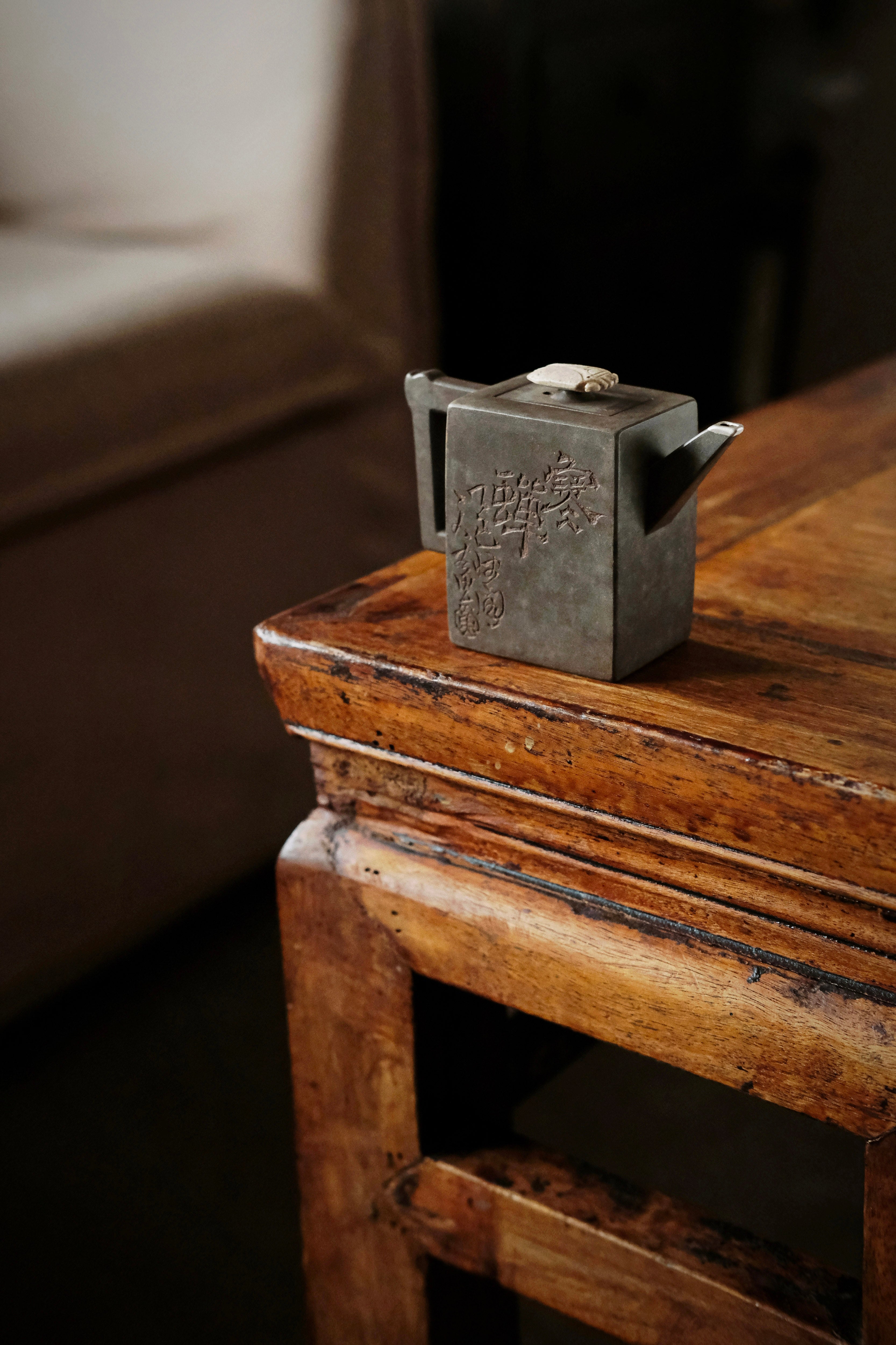 刘哲宇制玉锡鸣泉青灰泥壶