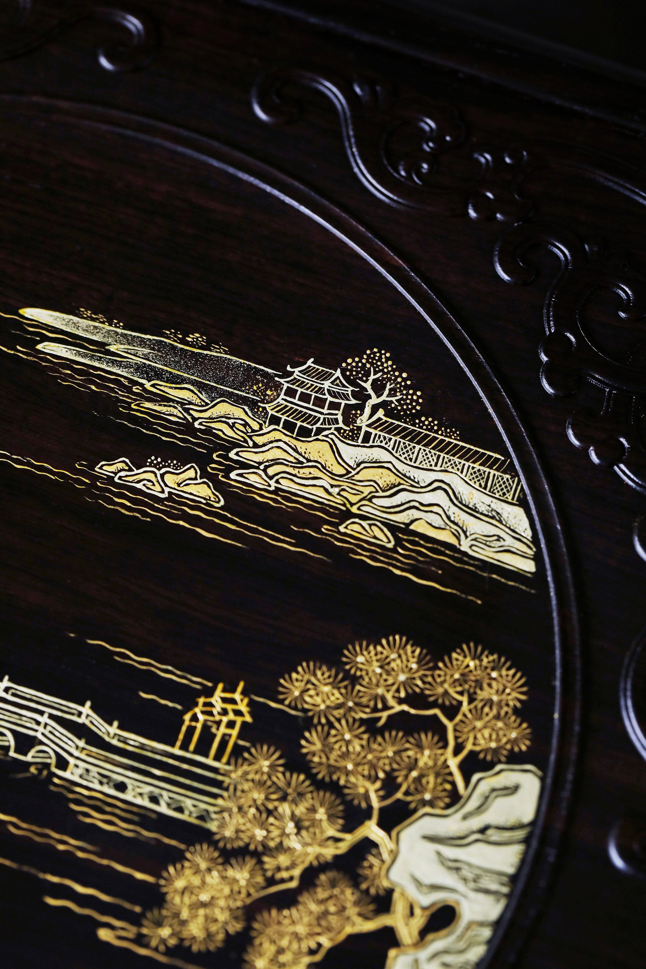 紫光檀描金仙阁图三层八角茶盒