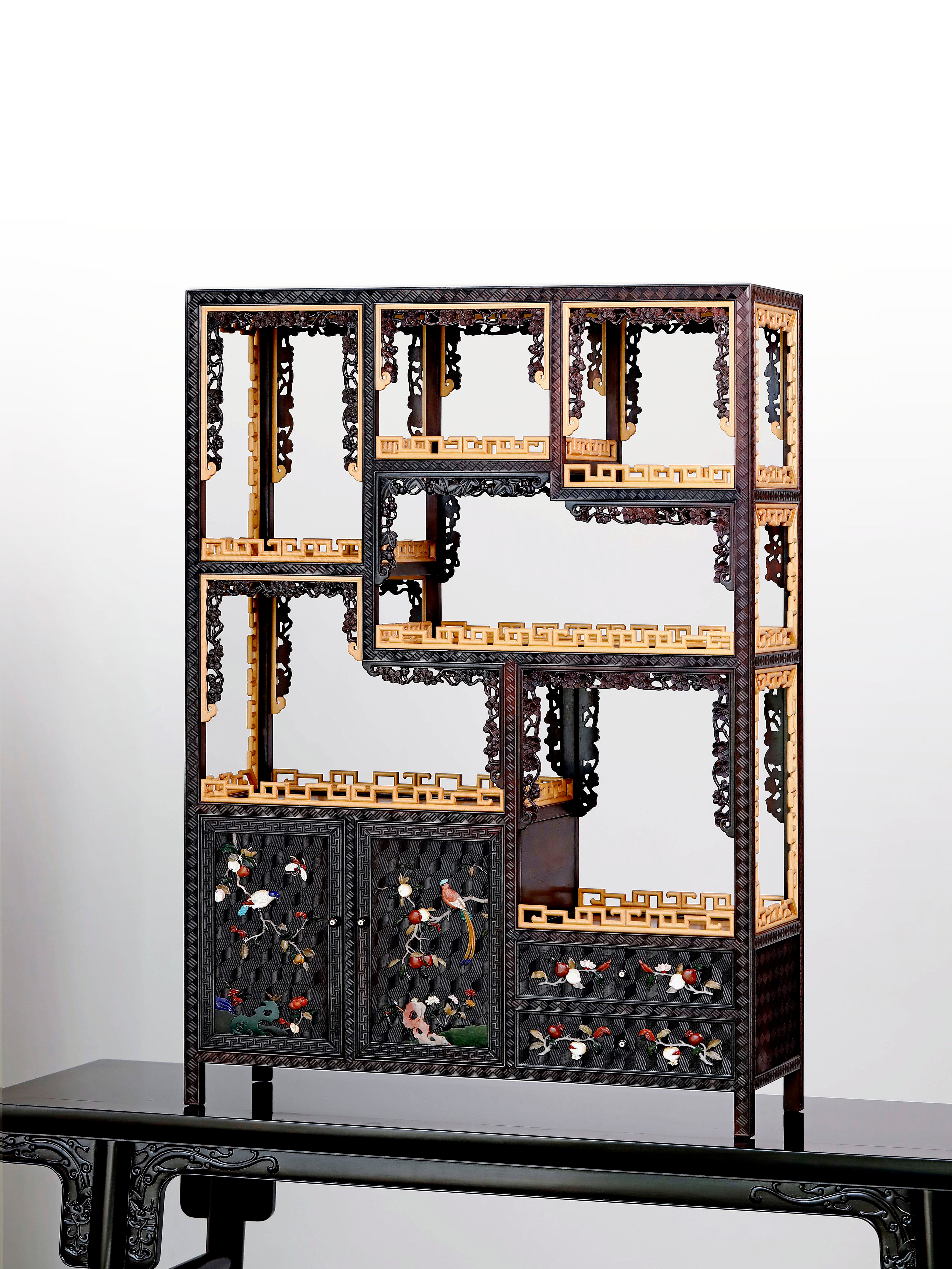 小葉紫檀百寶嵌案上博古架