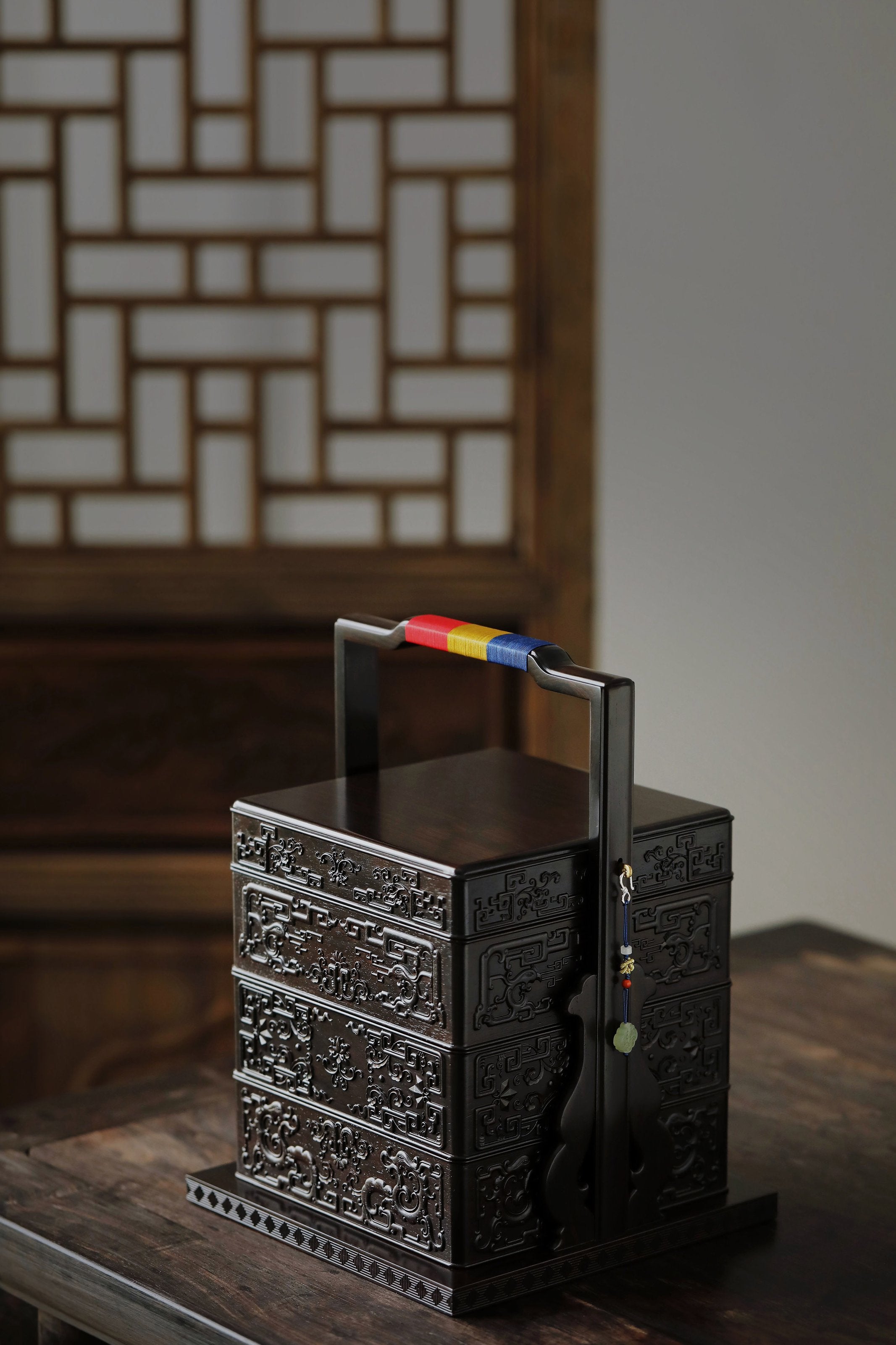 紫光檀雕夔龙凤鸟纹四方提盒