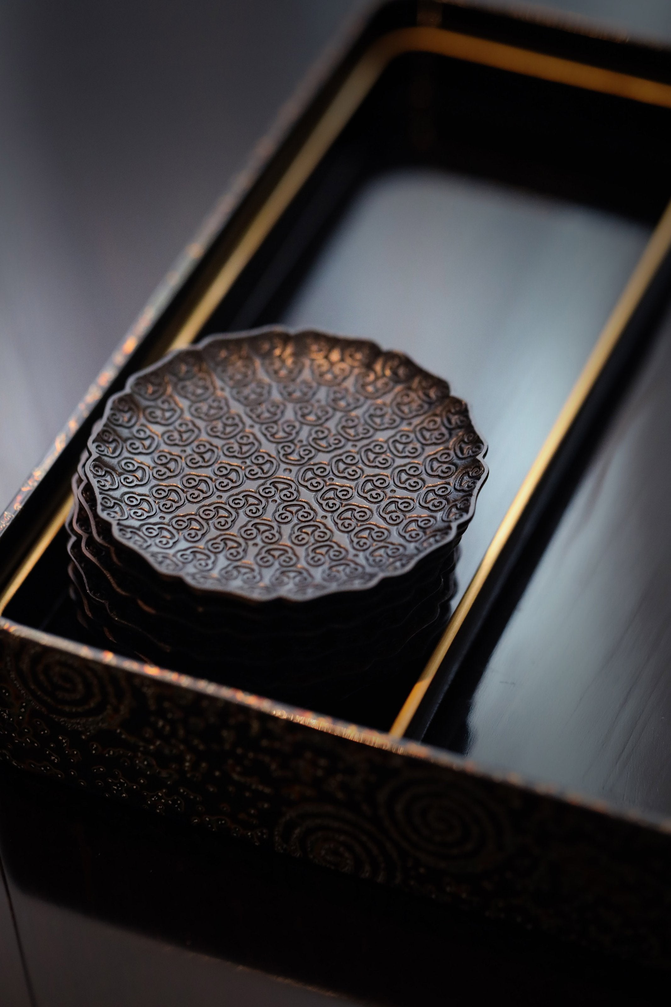 紫光檀雕刻茶托三套(18只)