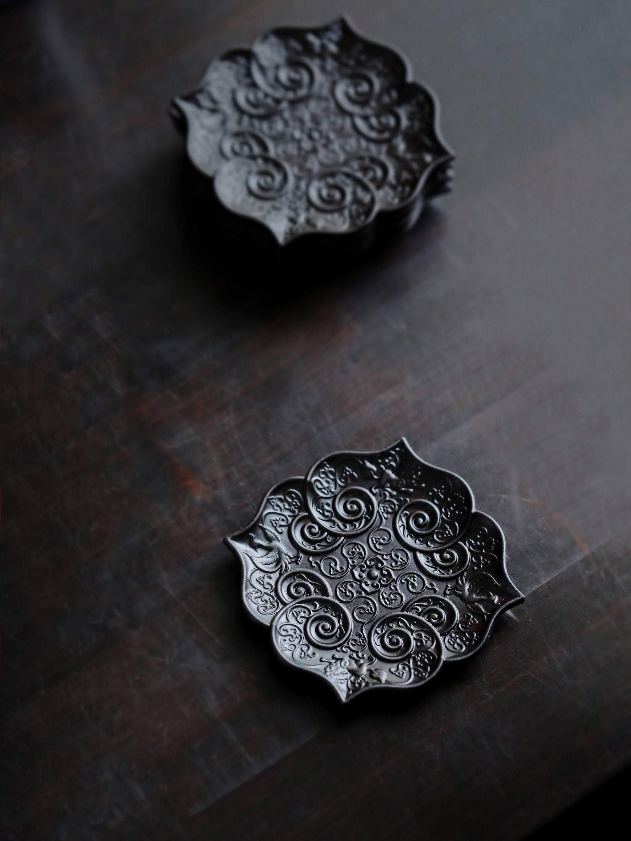 紫光檀雕刻茶托三套(18只)