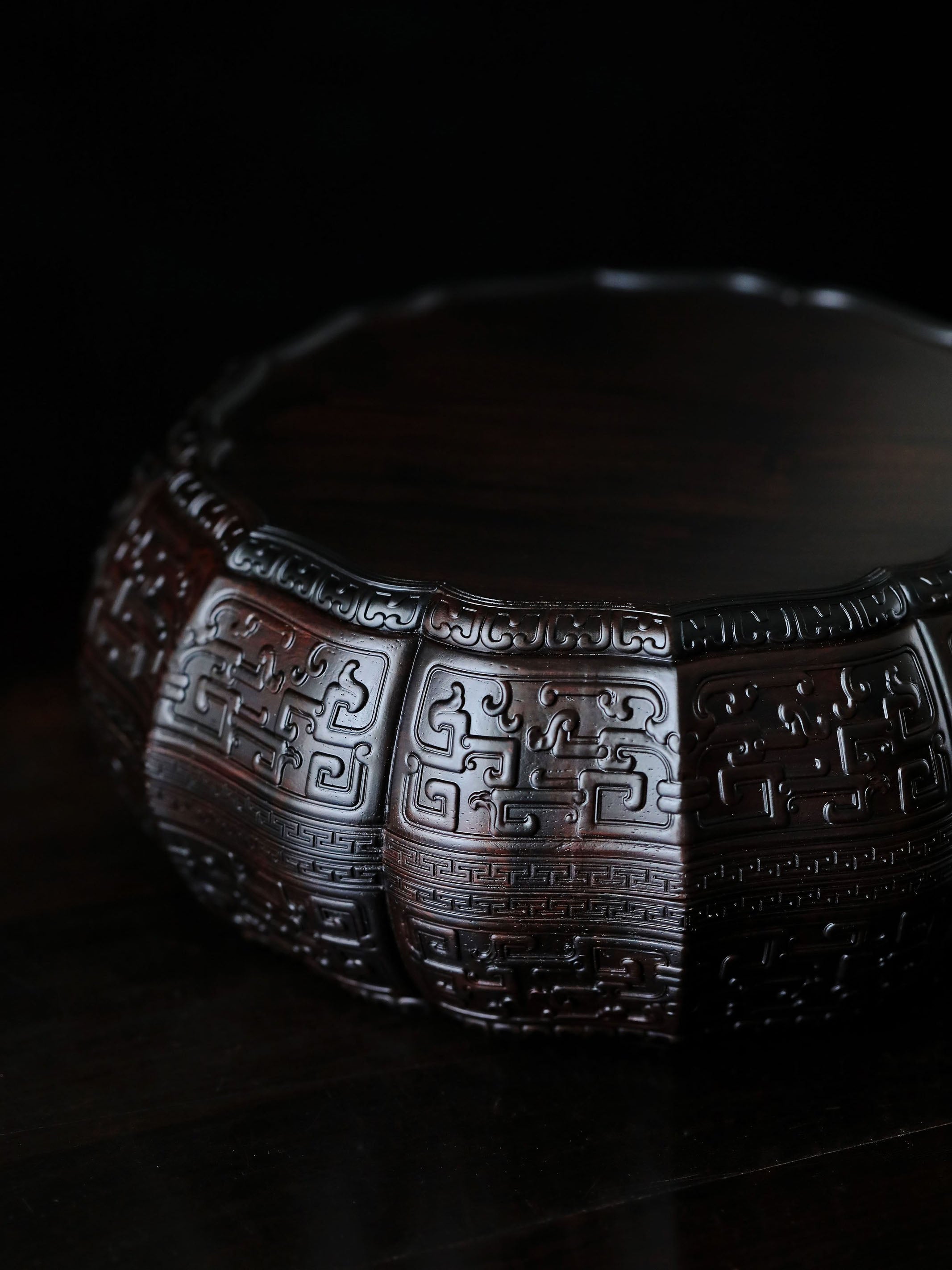 Purple sandalwood/Burmese carved twelve-cornered fruit box with a longevity sunflower shape