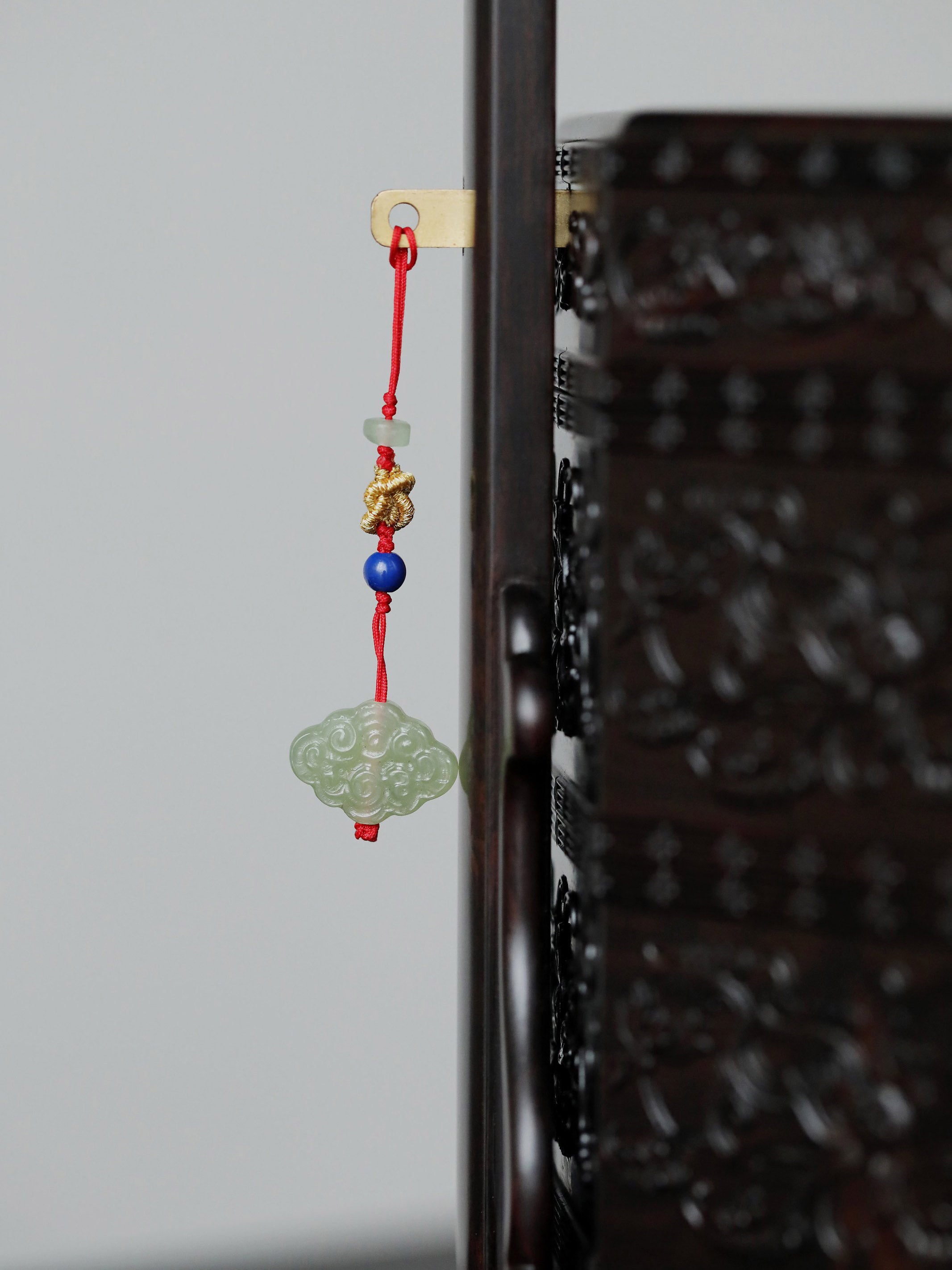 紫光檀雕西番莲八角提盒