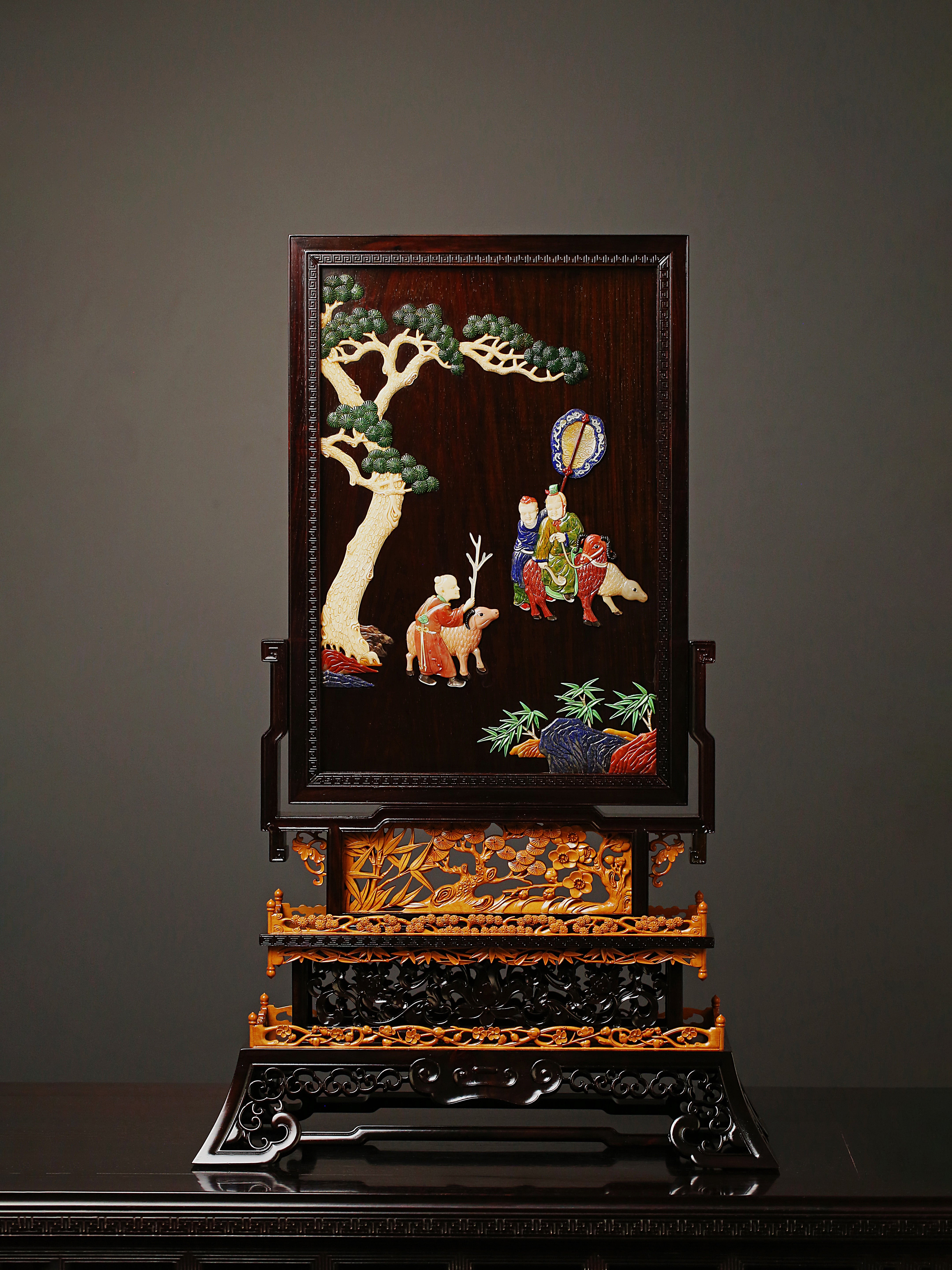 紫檀黄杨童子石榴插屏