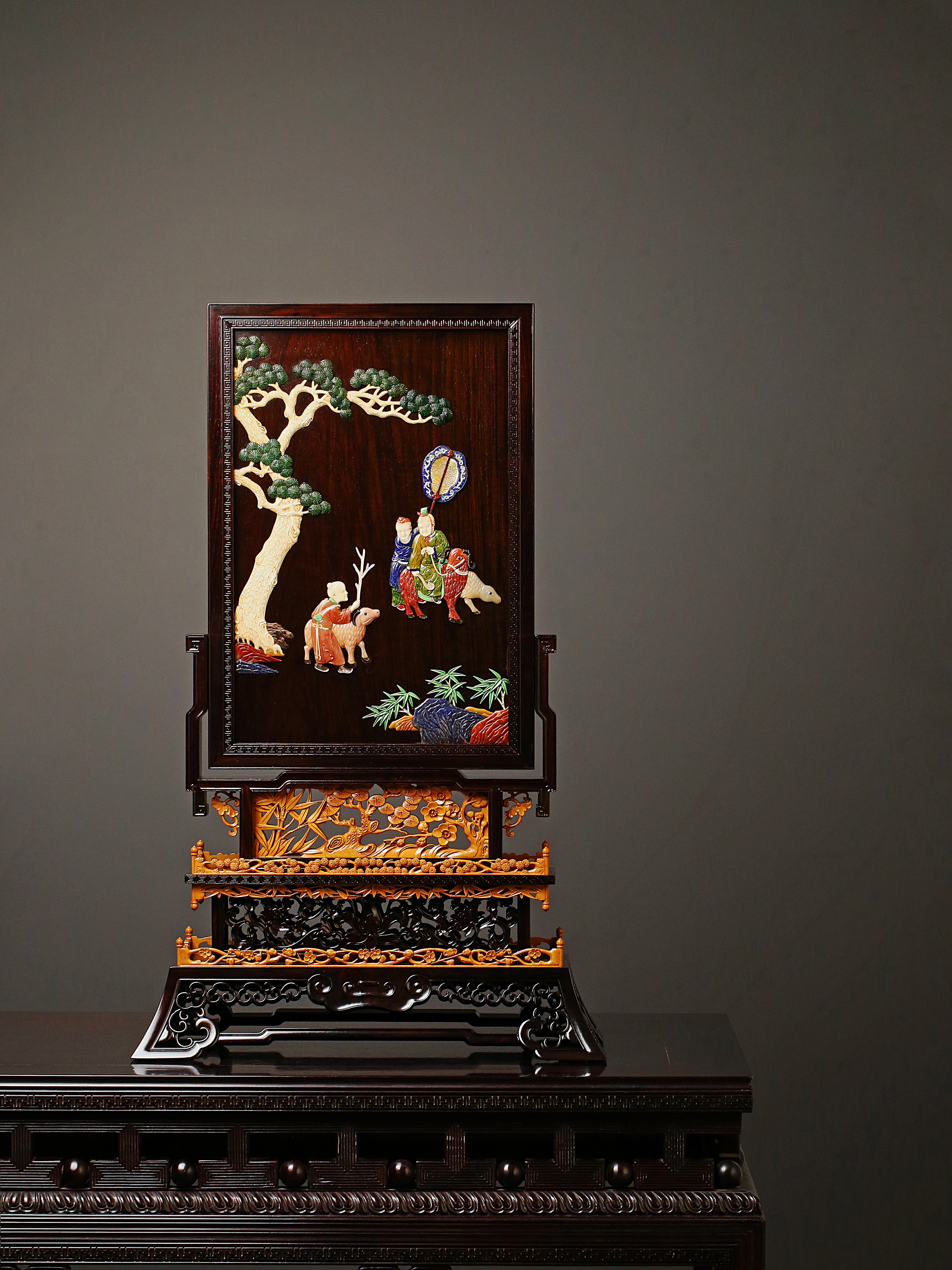 紫檀黄杨童子石榴插屏