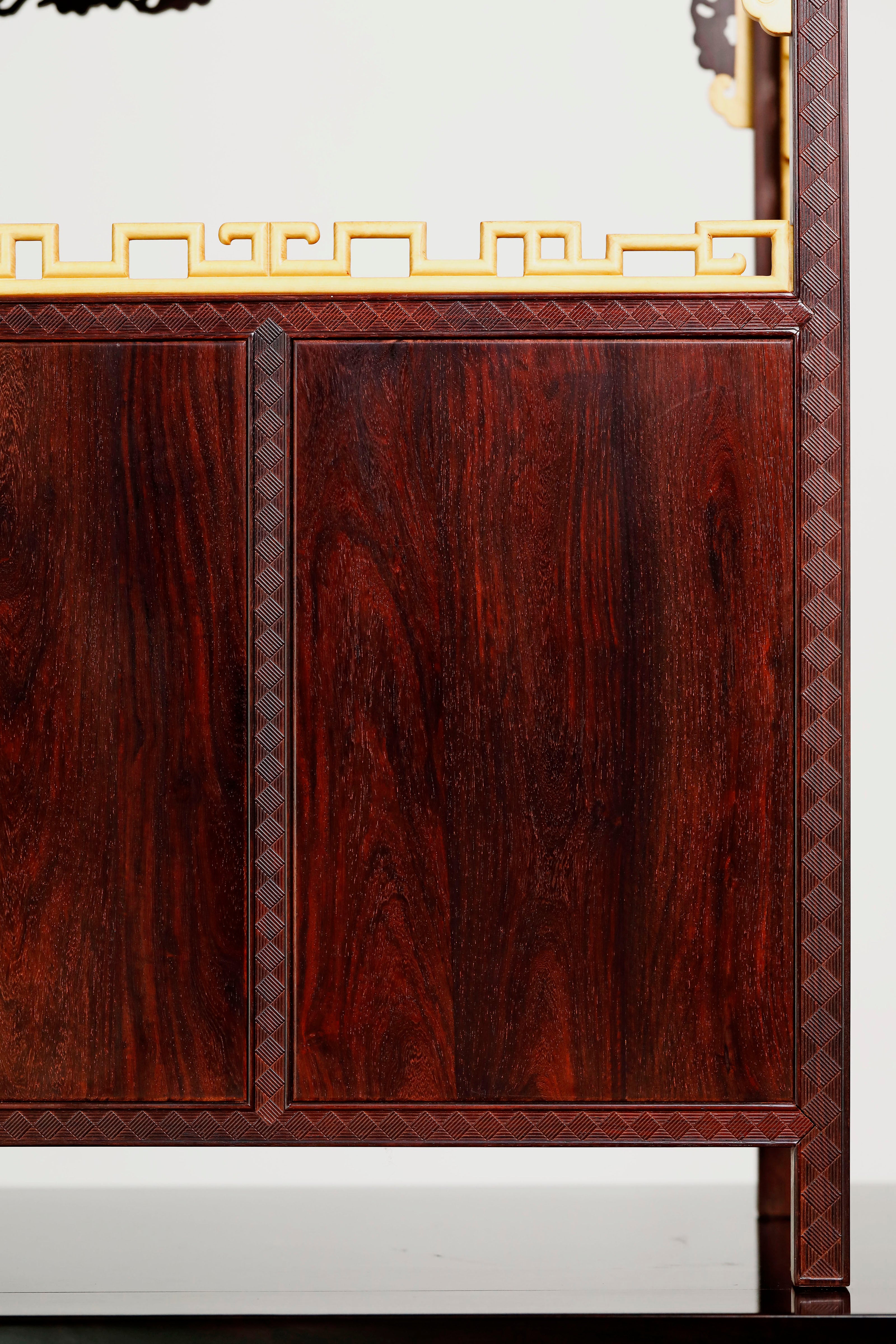 小葉紫檀百寶嵌案上博古架