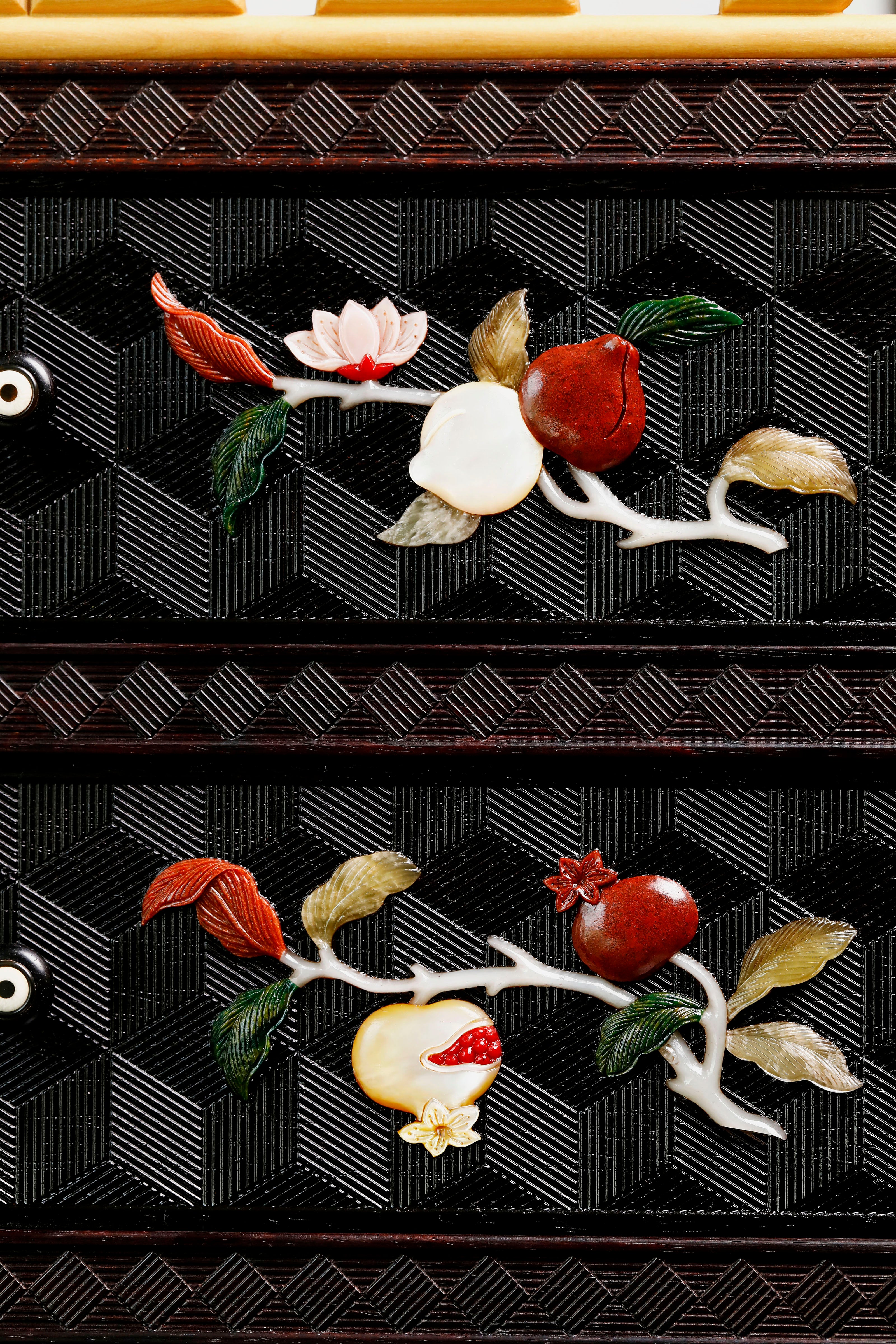 小葉紫檀百寶嵌案上博古架