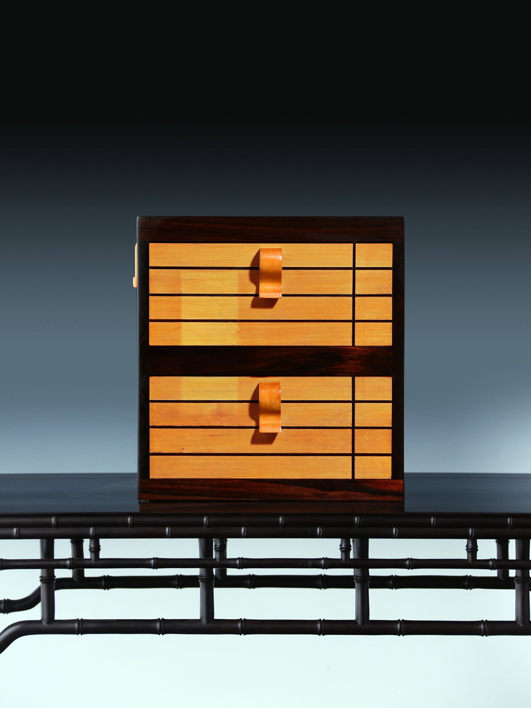 大叶紫檀嵌黄杨双层书箱式茶盒