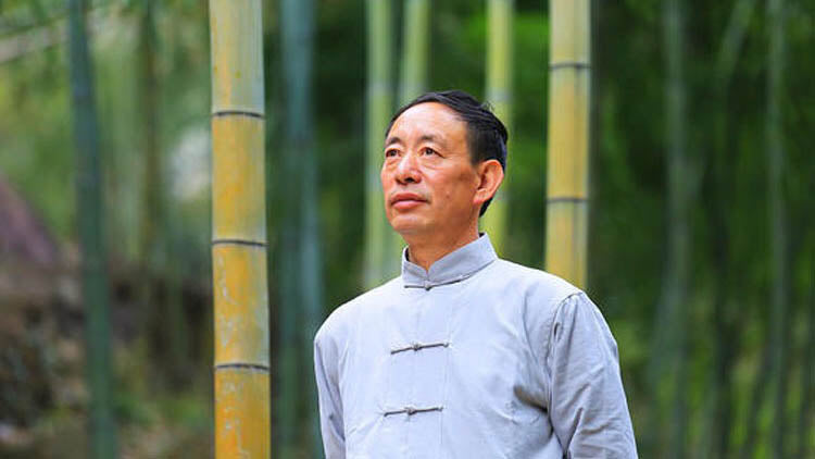 安吉白茶制作技艺非遗传承人 严荣火