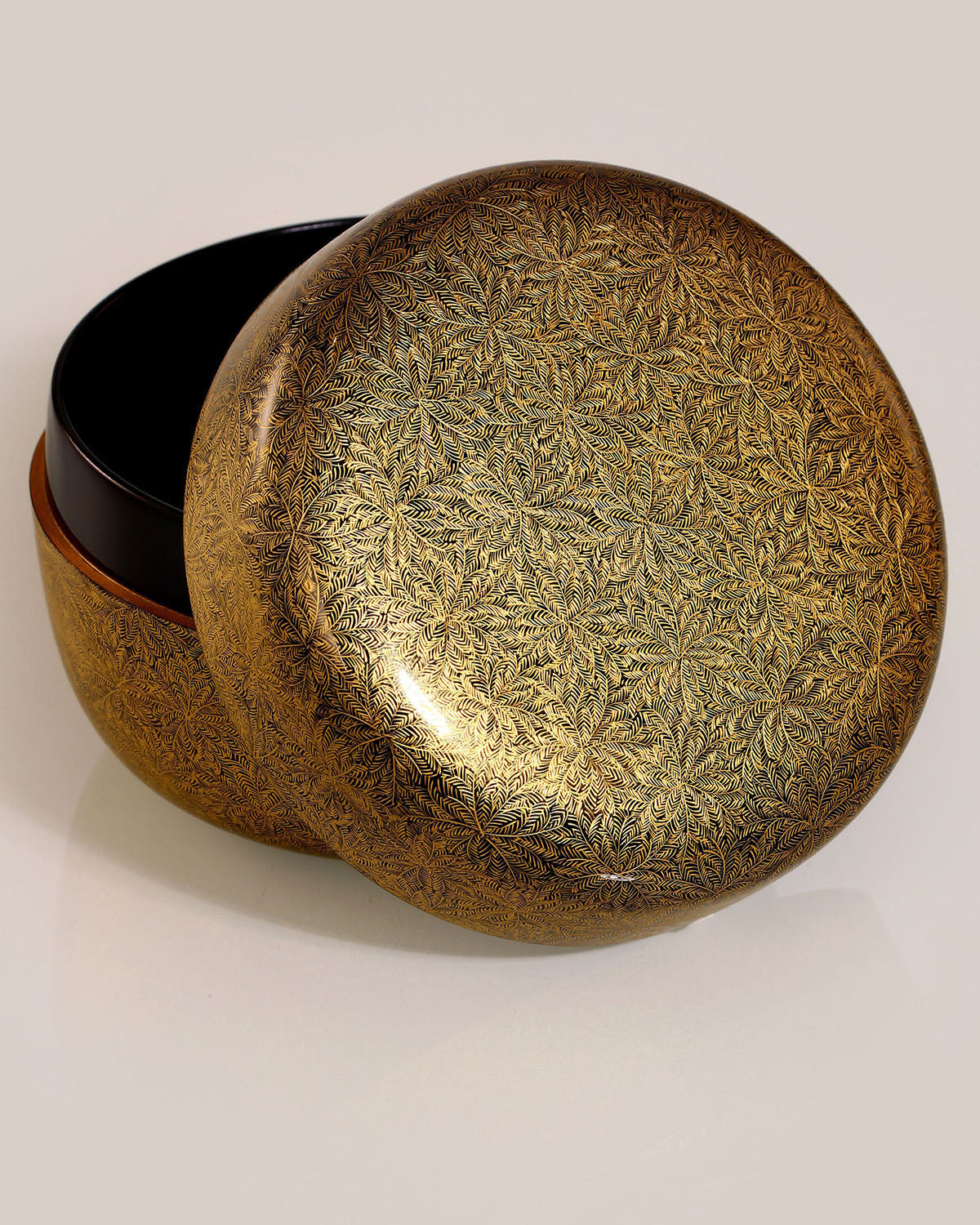 加治武輪島沈金茶棗