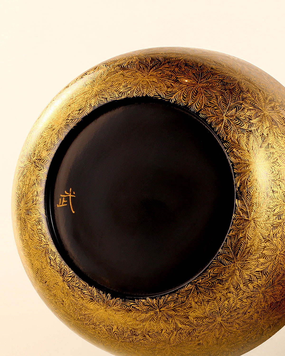 加治武輪島沈金茶棗