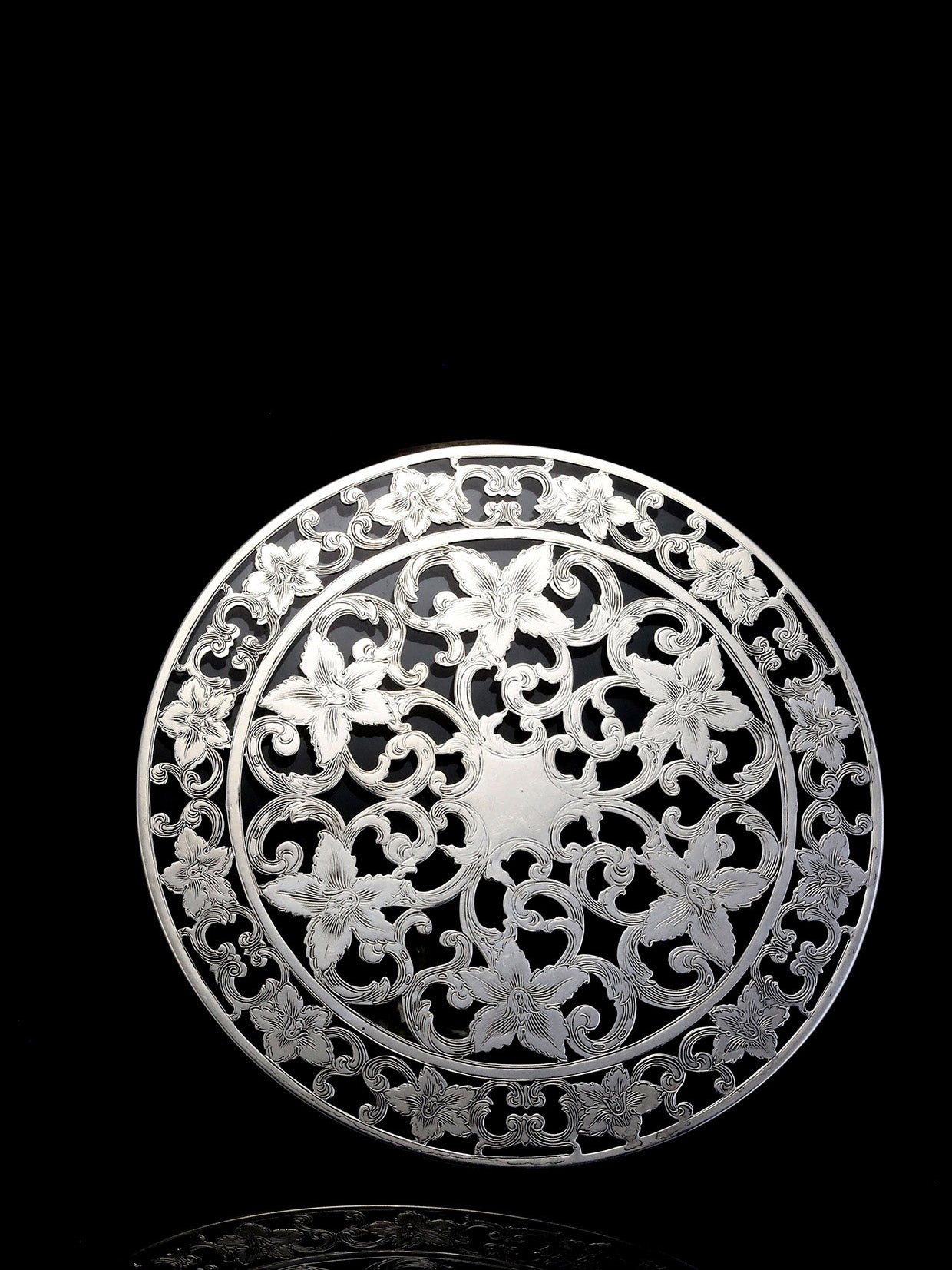 英国19世纪纯银包水晶刻花茶盘