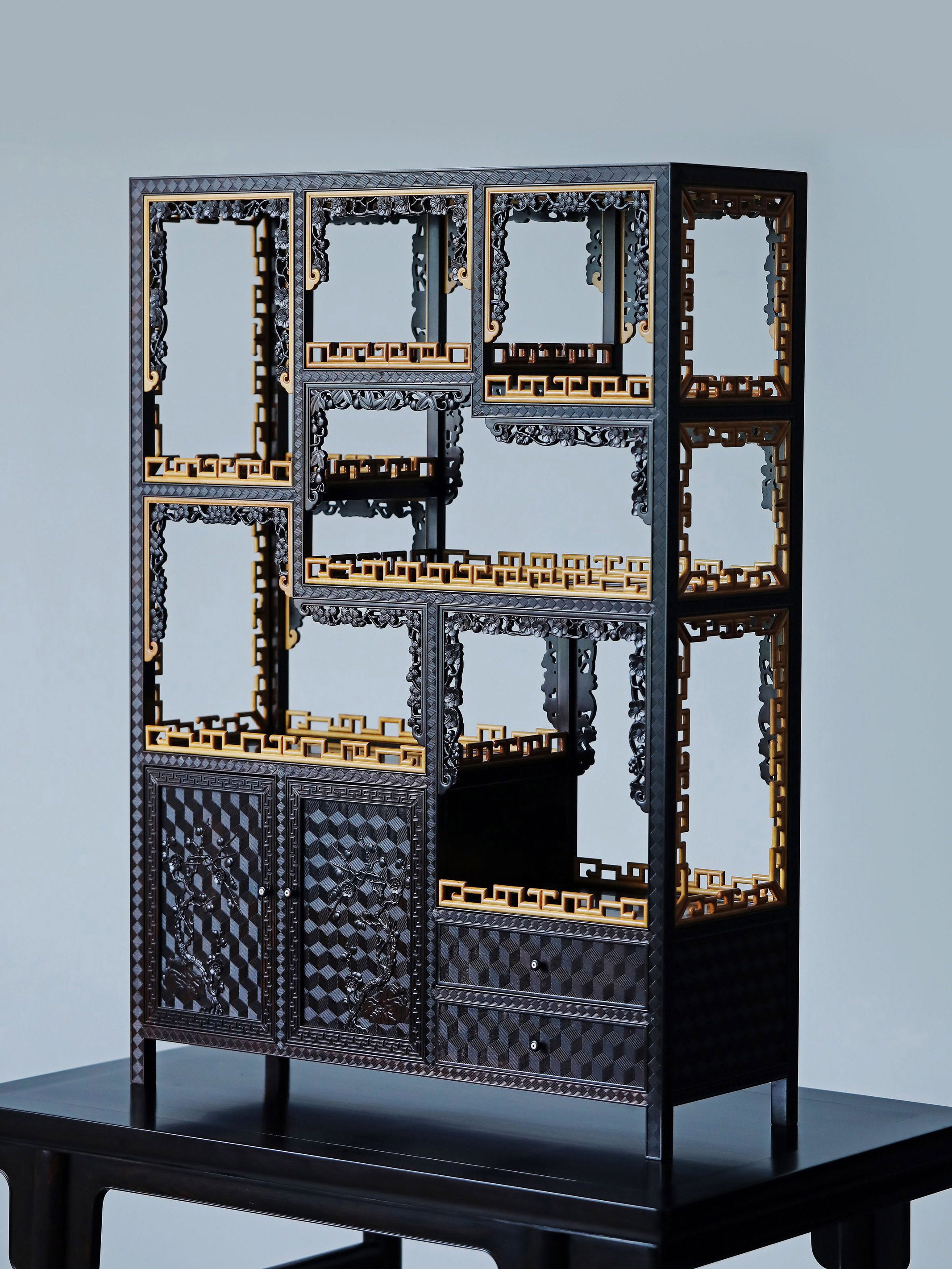 紫光檀镶黄杨锦地纹折枝梅案上博古架