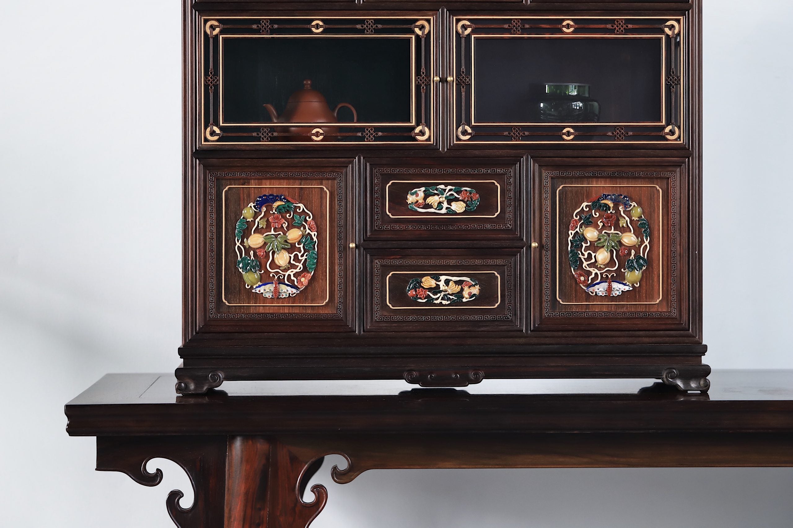 宫廷复刻百宝瓜蝶纹案上多宝阁