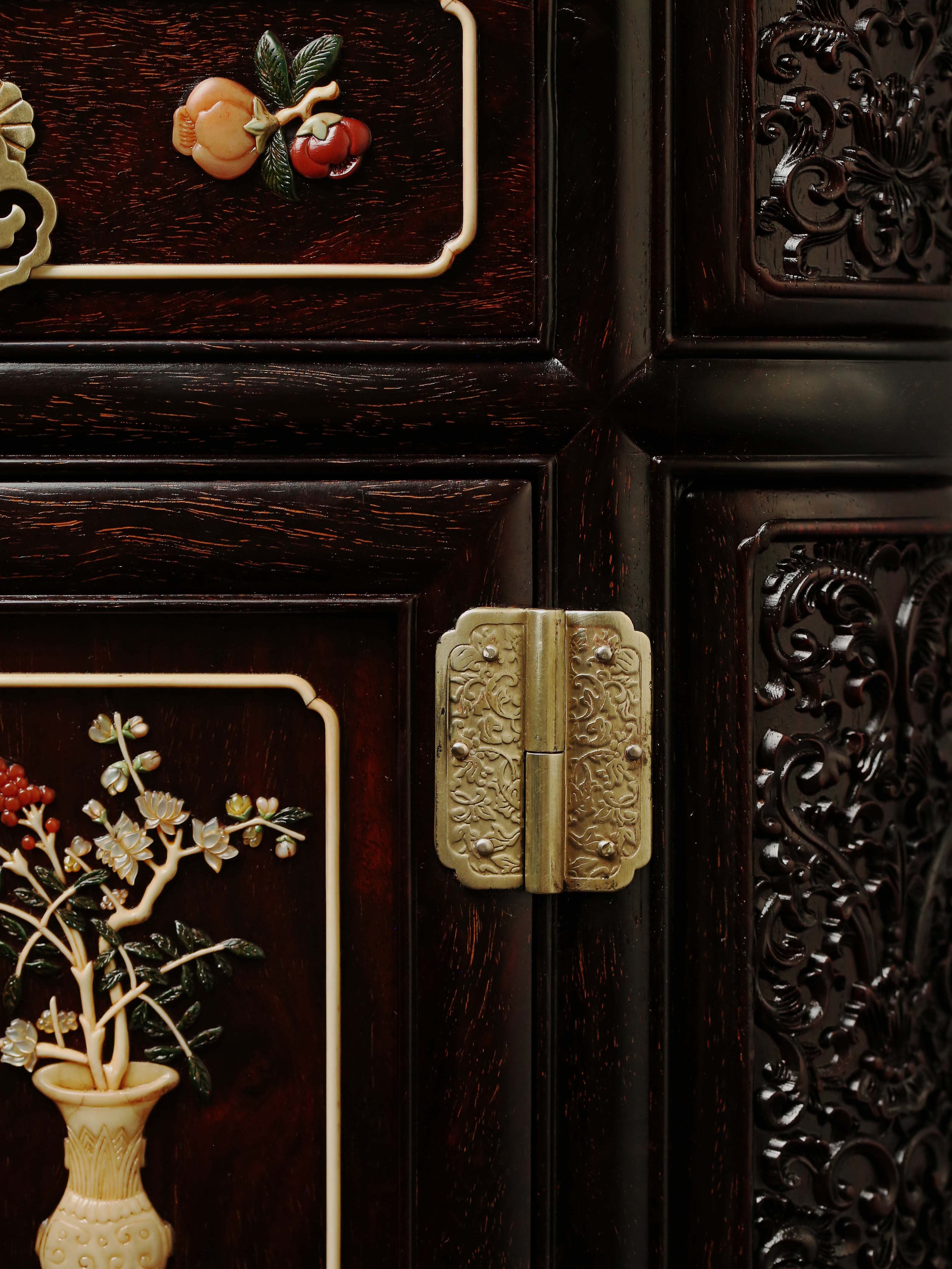 百宝嵌清供图茶边柜