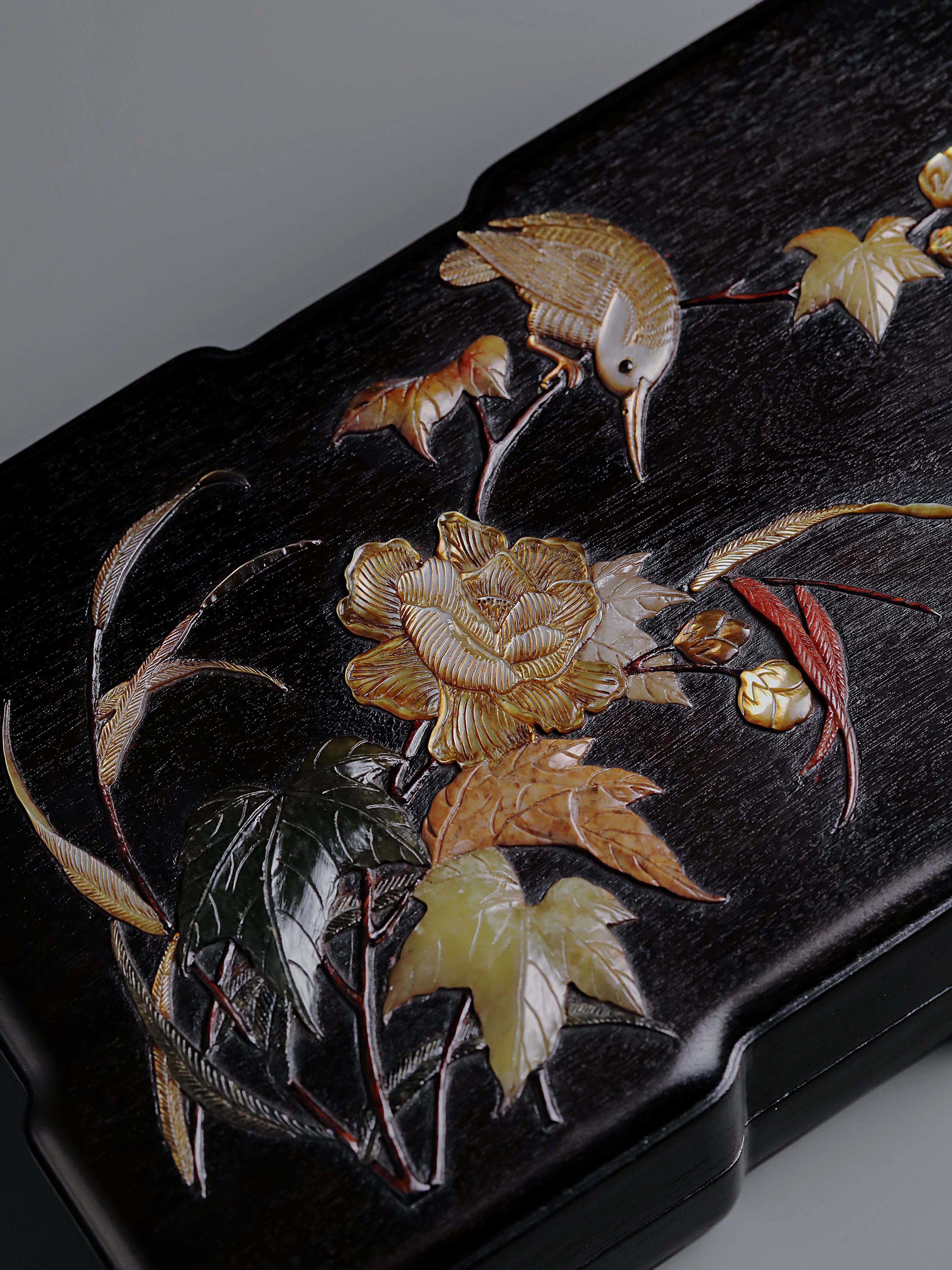 紫光檀百宝嵌花鸟纹文具盒