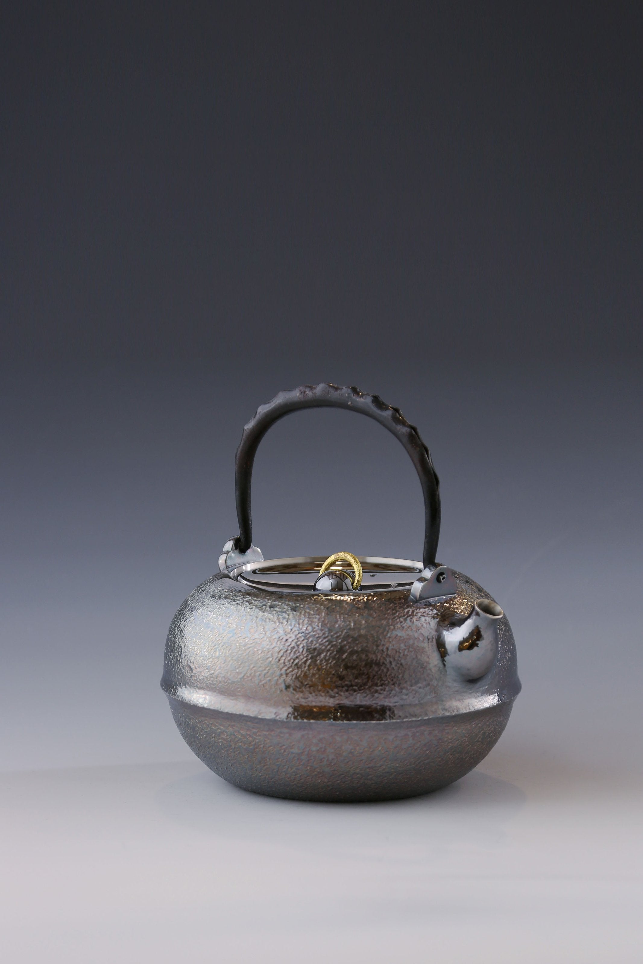 Kitamura Kim's waistline