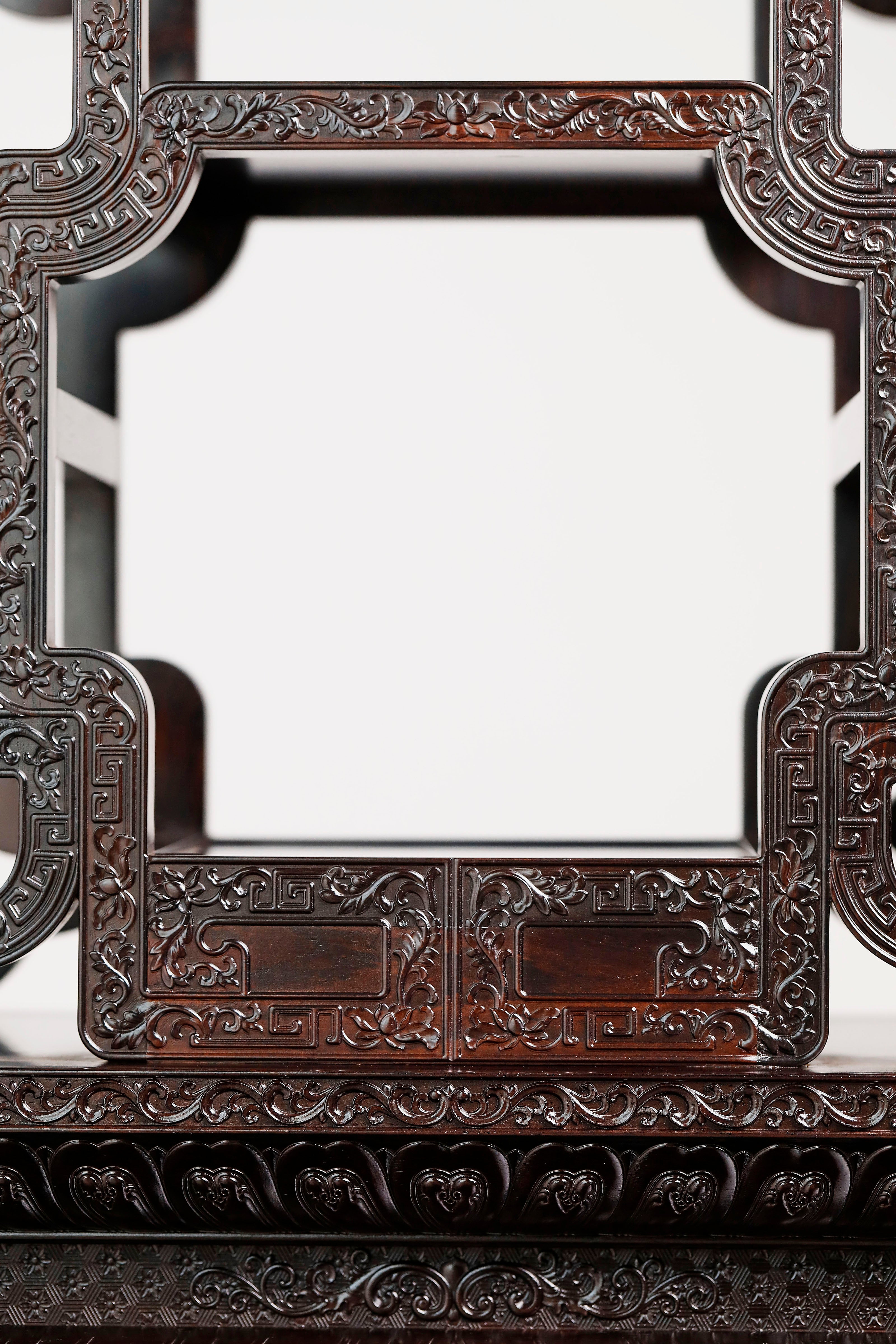 Passionflower Pattern Table with Curtain Relief