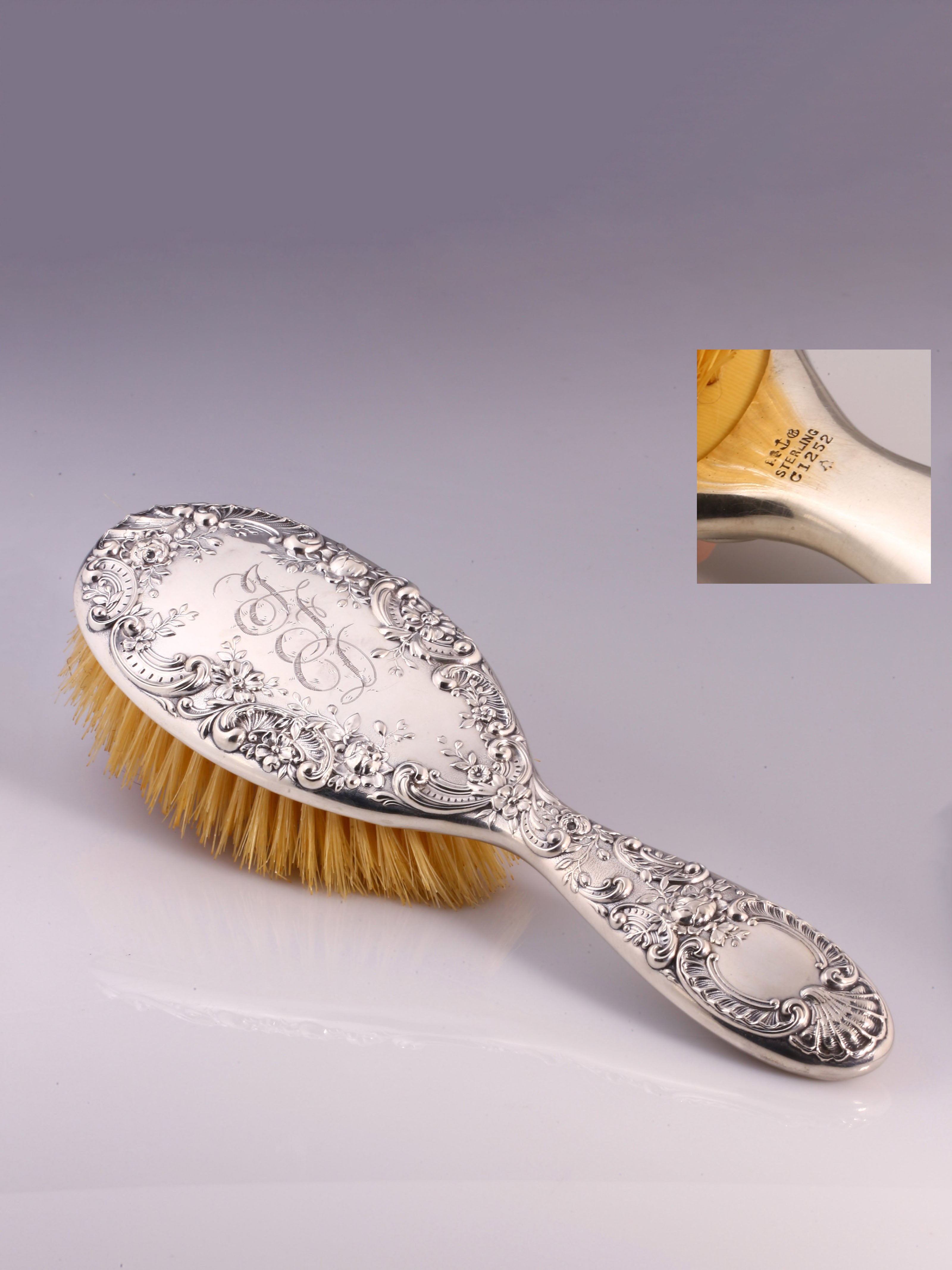 美国古董纯银长柄刷