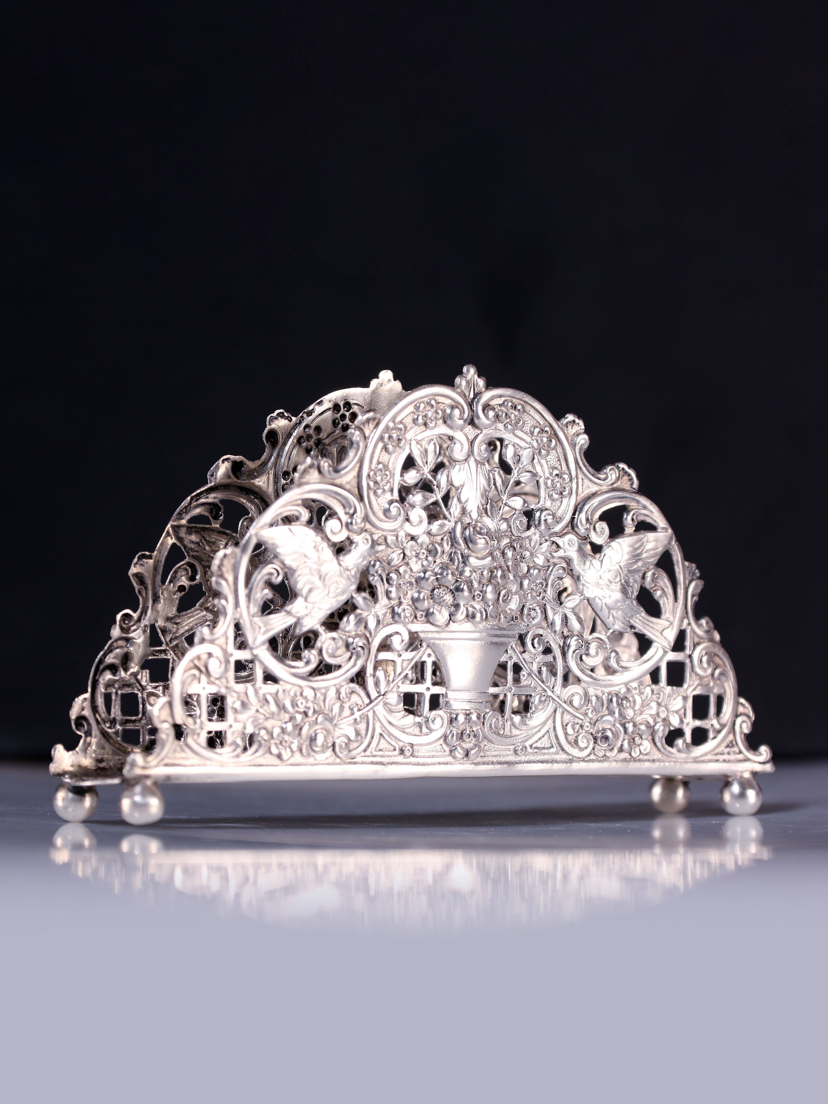 欧洲古董纯银花果纸巾架