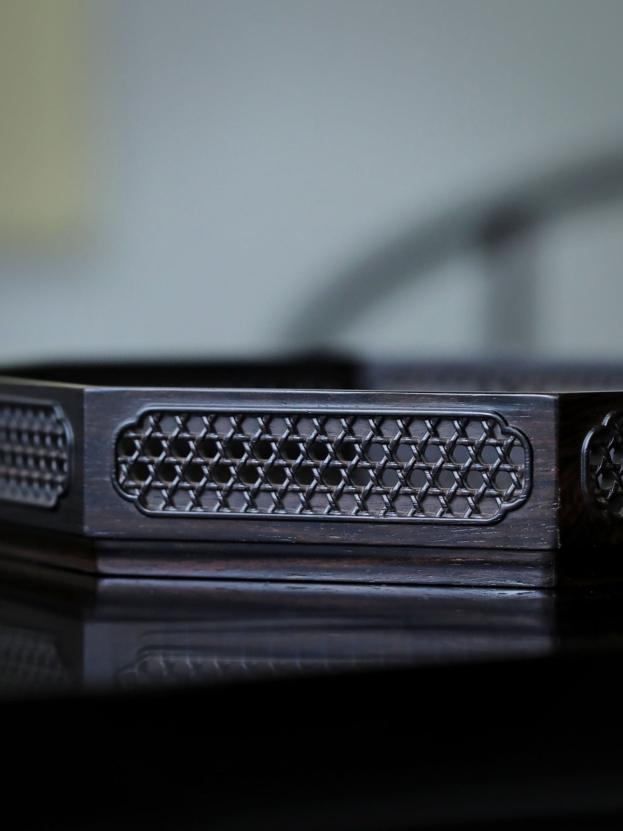 紫光檀编织窗格纹八角茶盘