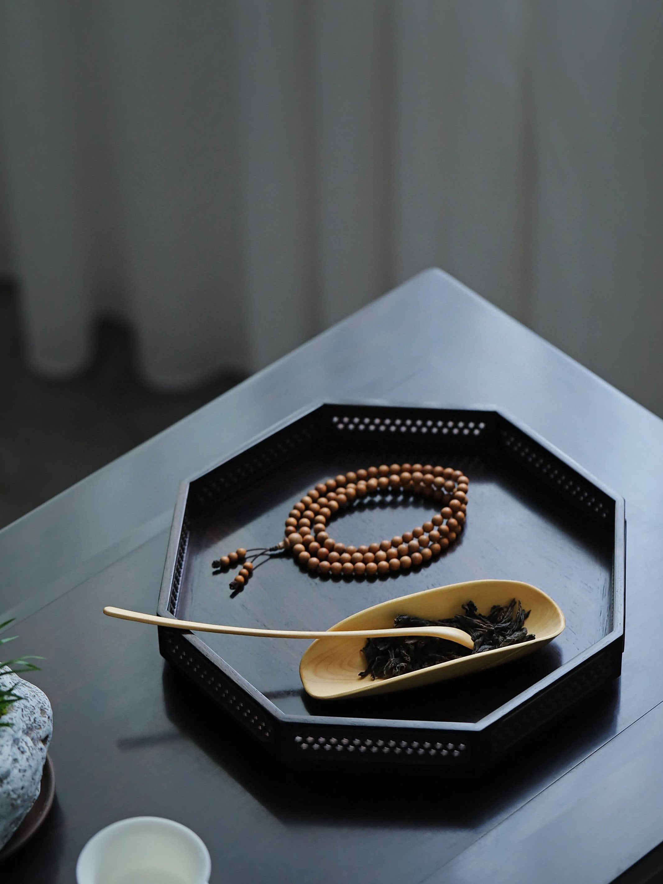 紫光檀编织窗格纹八角茶盘