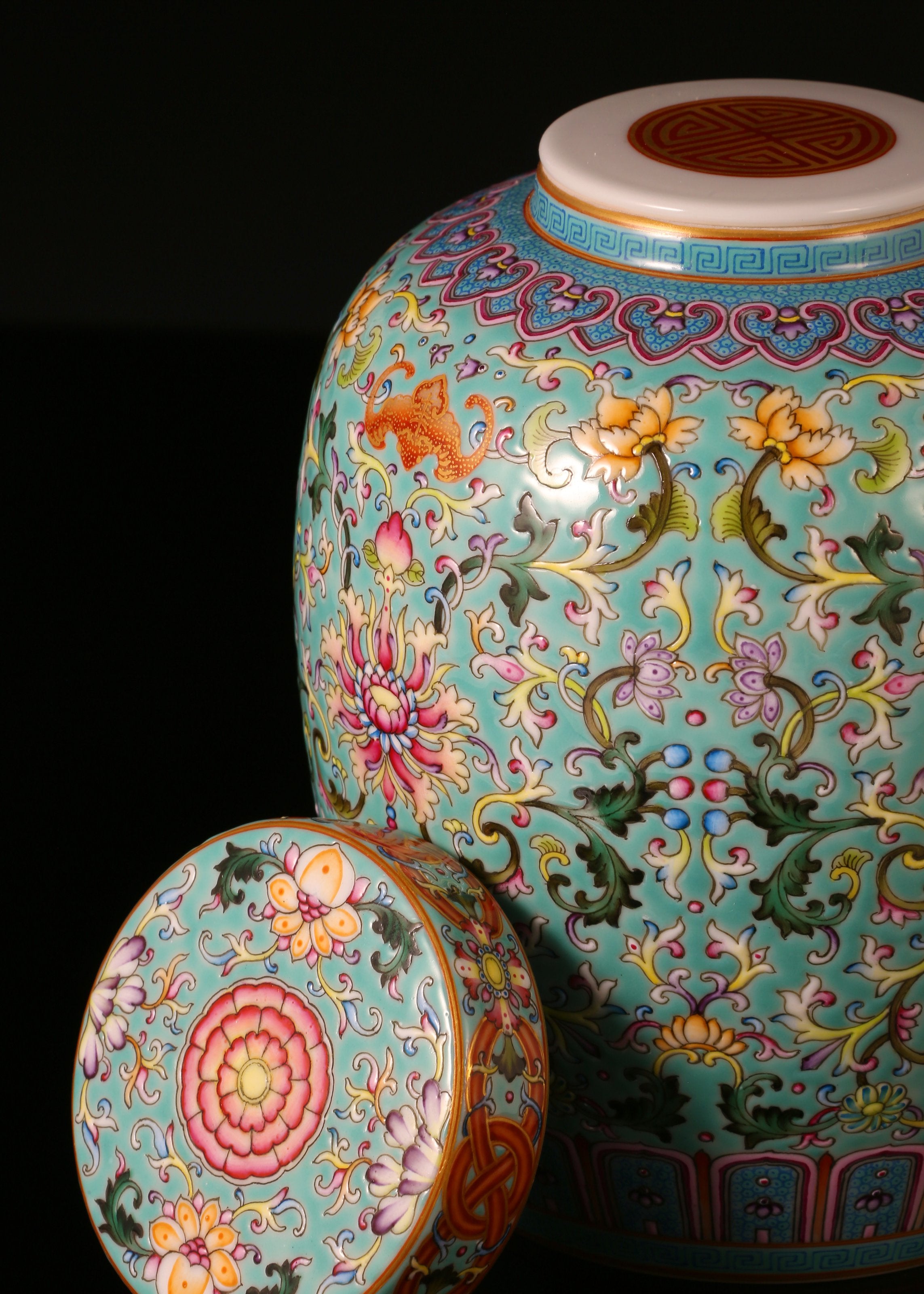 珐琅彩福运延绵天字罐