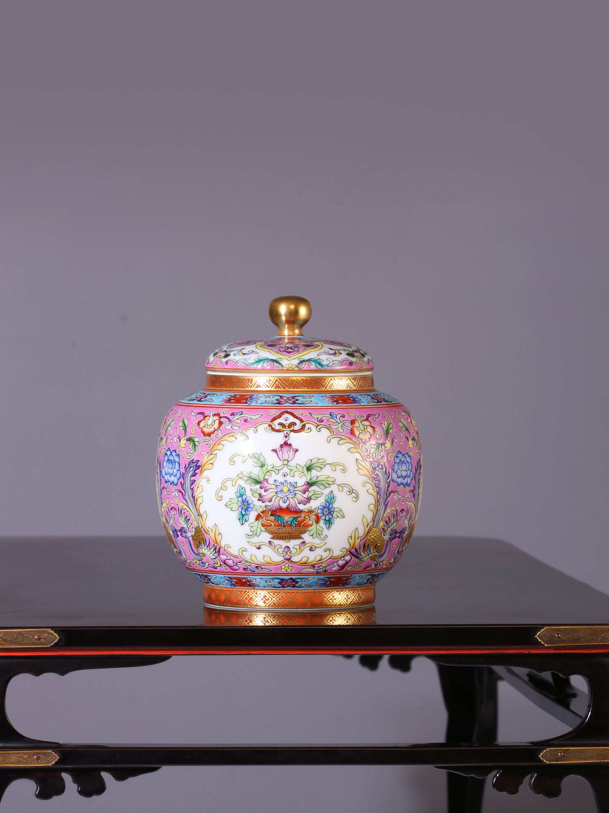 大雅斋珐琅彩花篮瑞凤茶叶罐