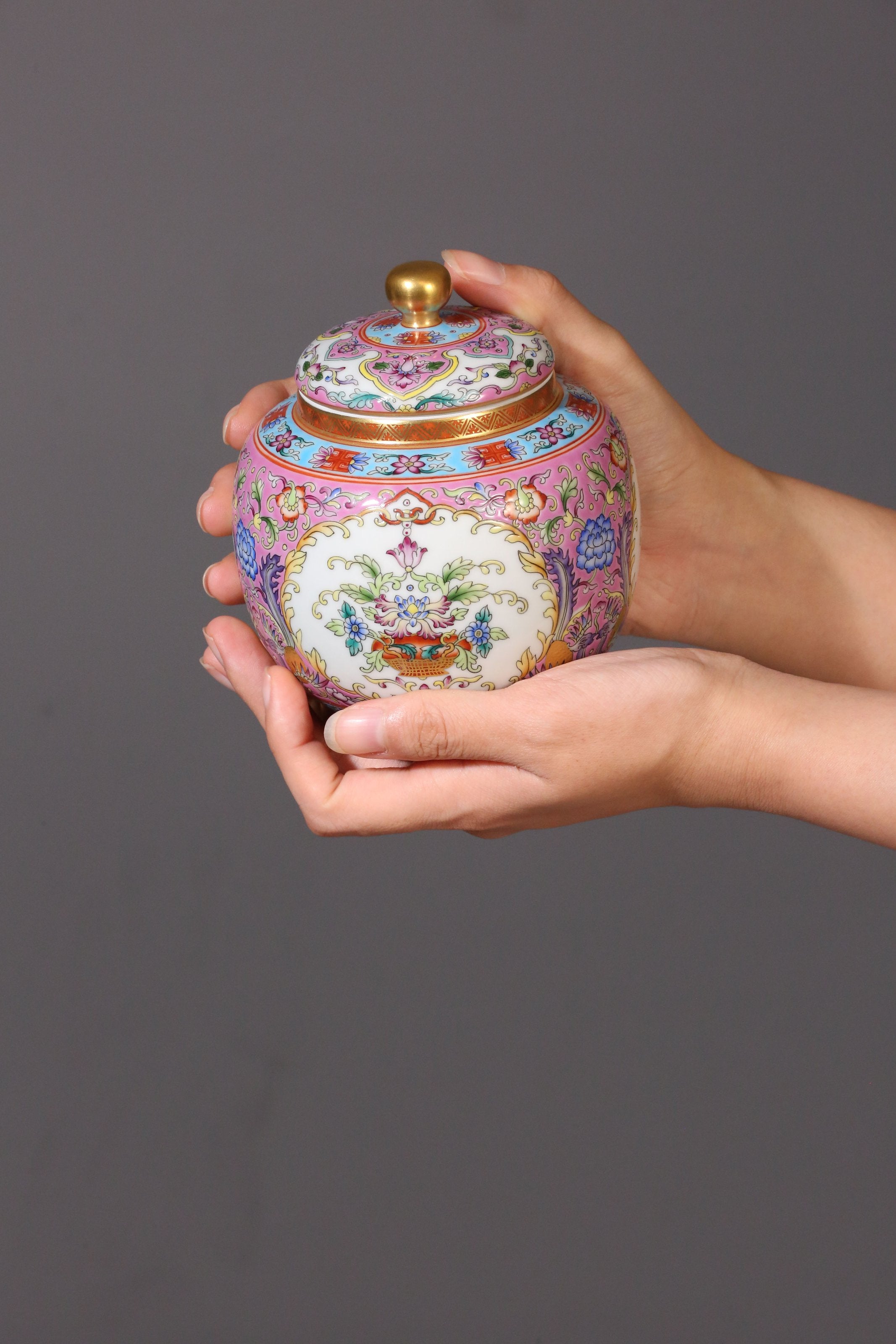 大雅斋珐琅彩花篮瑞凤茶叶罐