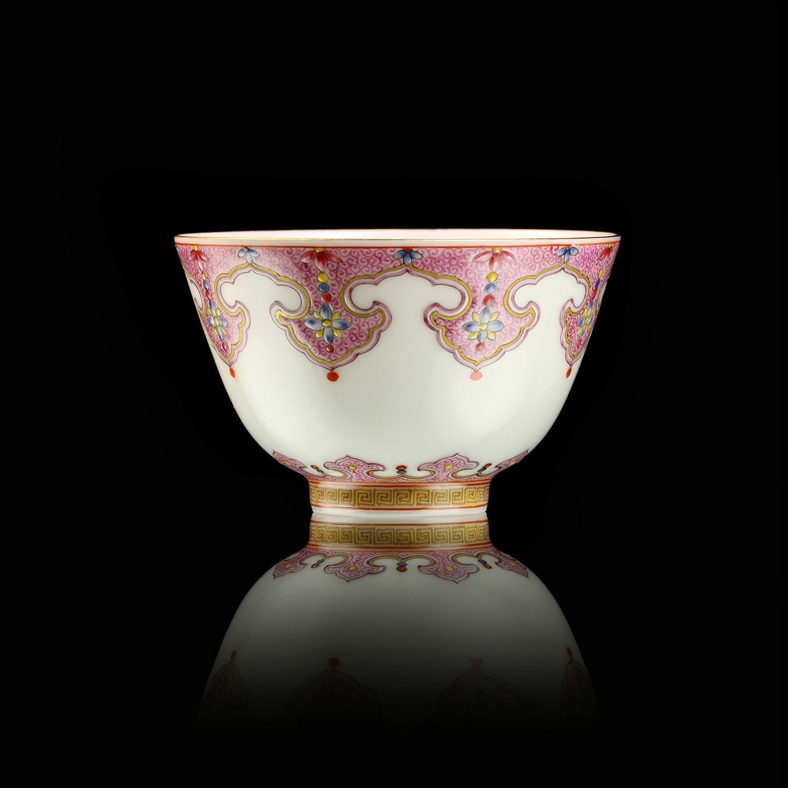Enamel Bell-shaped Cup with Ruyi Motifs