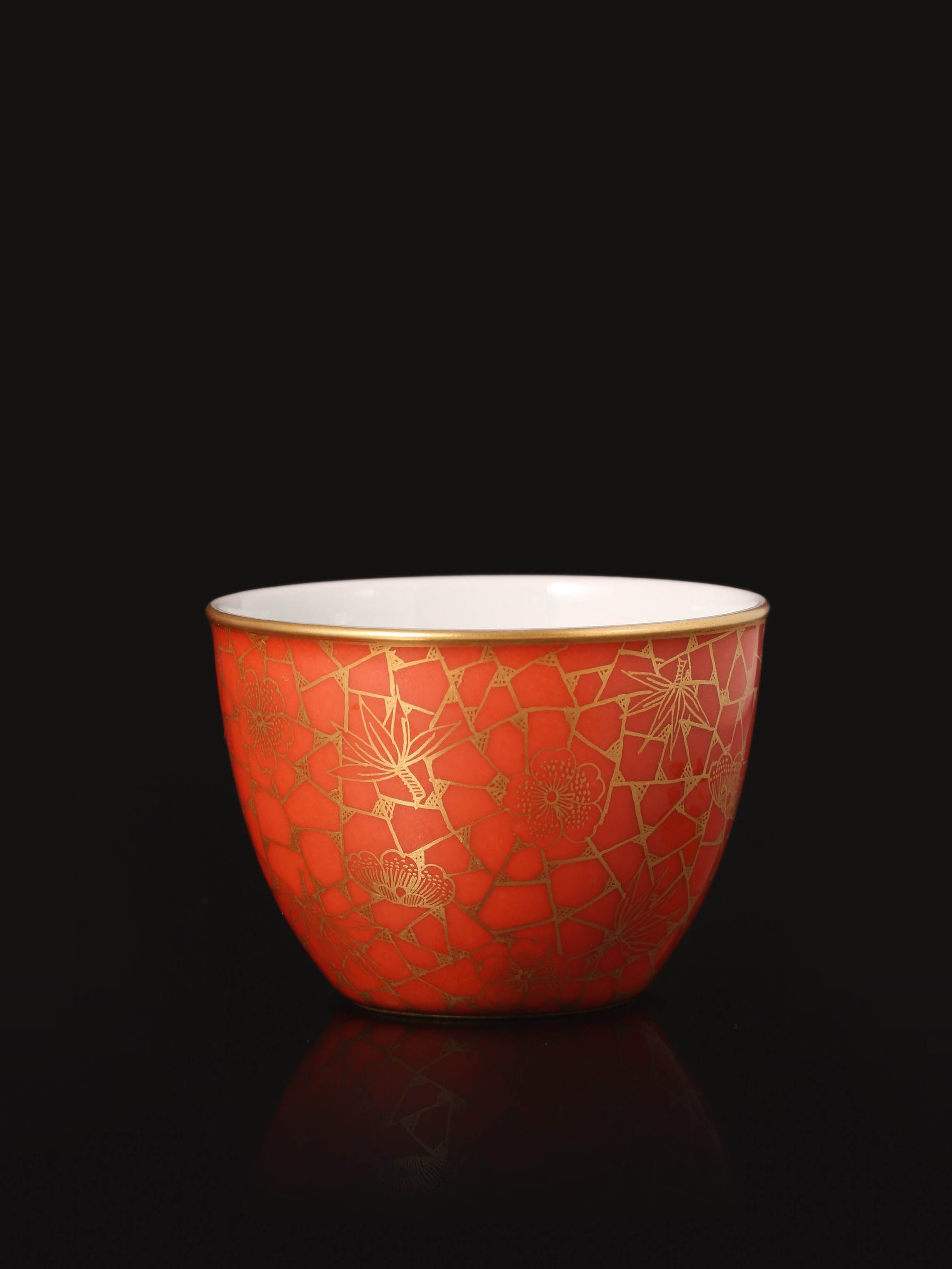 Iron-Red Cylinder Cup with Ice Plum Pattern
