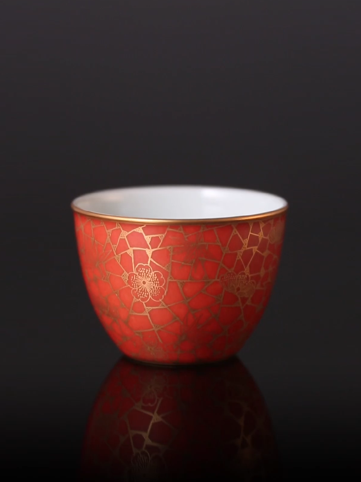 Iron-Red Cylinder Cup with Ice Plum Pattern