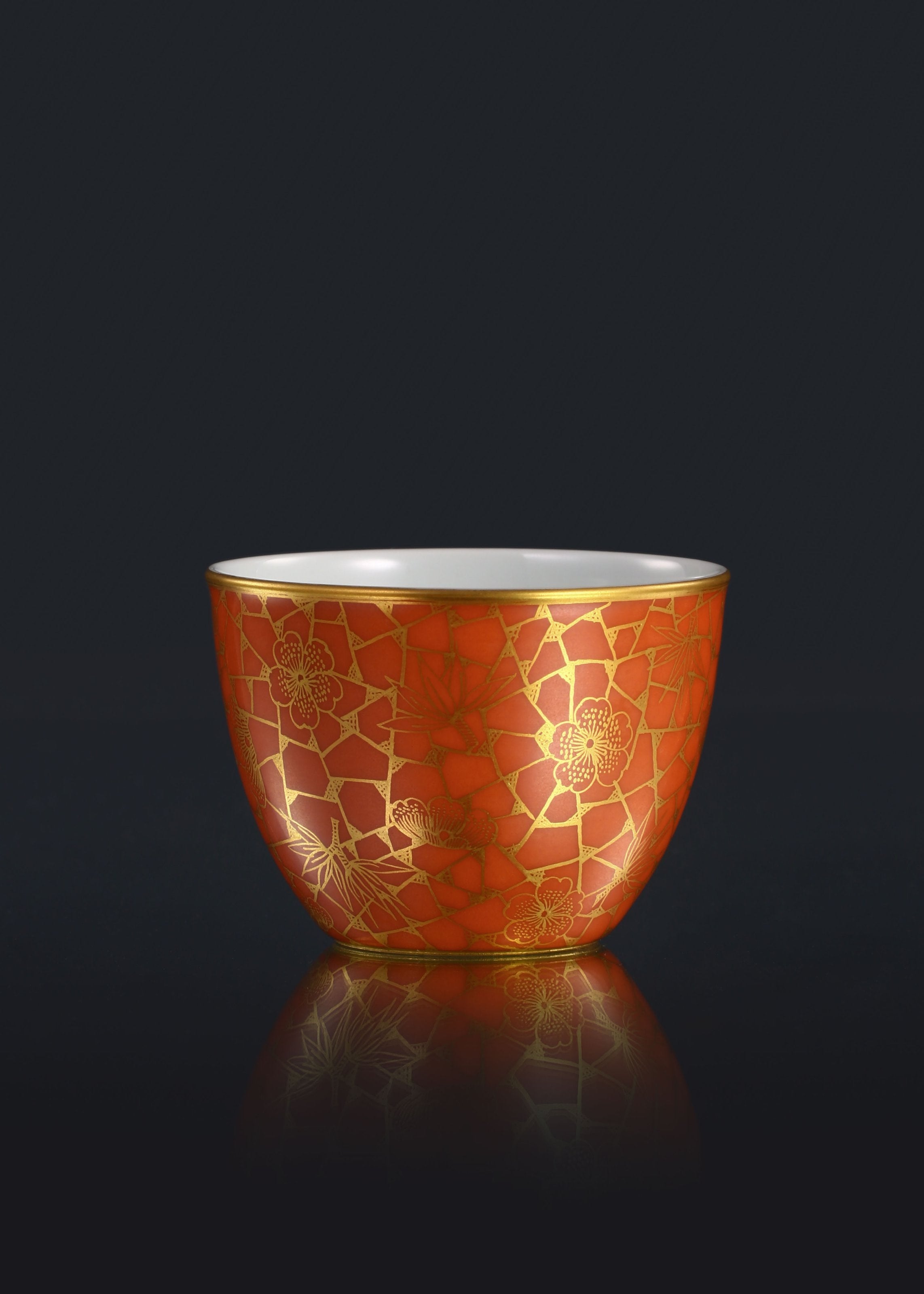 Iron-Red Cylinder Cup with Ice Plum Pattern