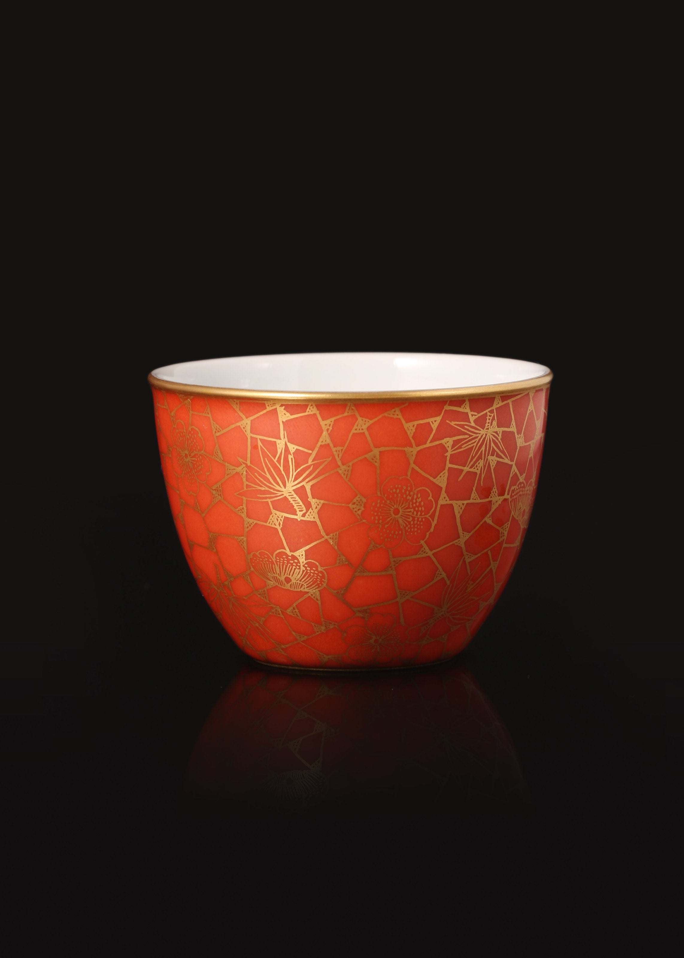 Iron-Red Cylinder Cup with Ice Plum Pattern