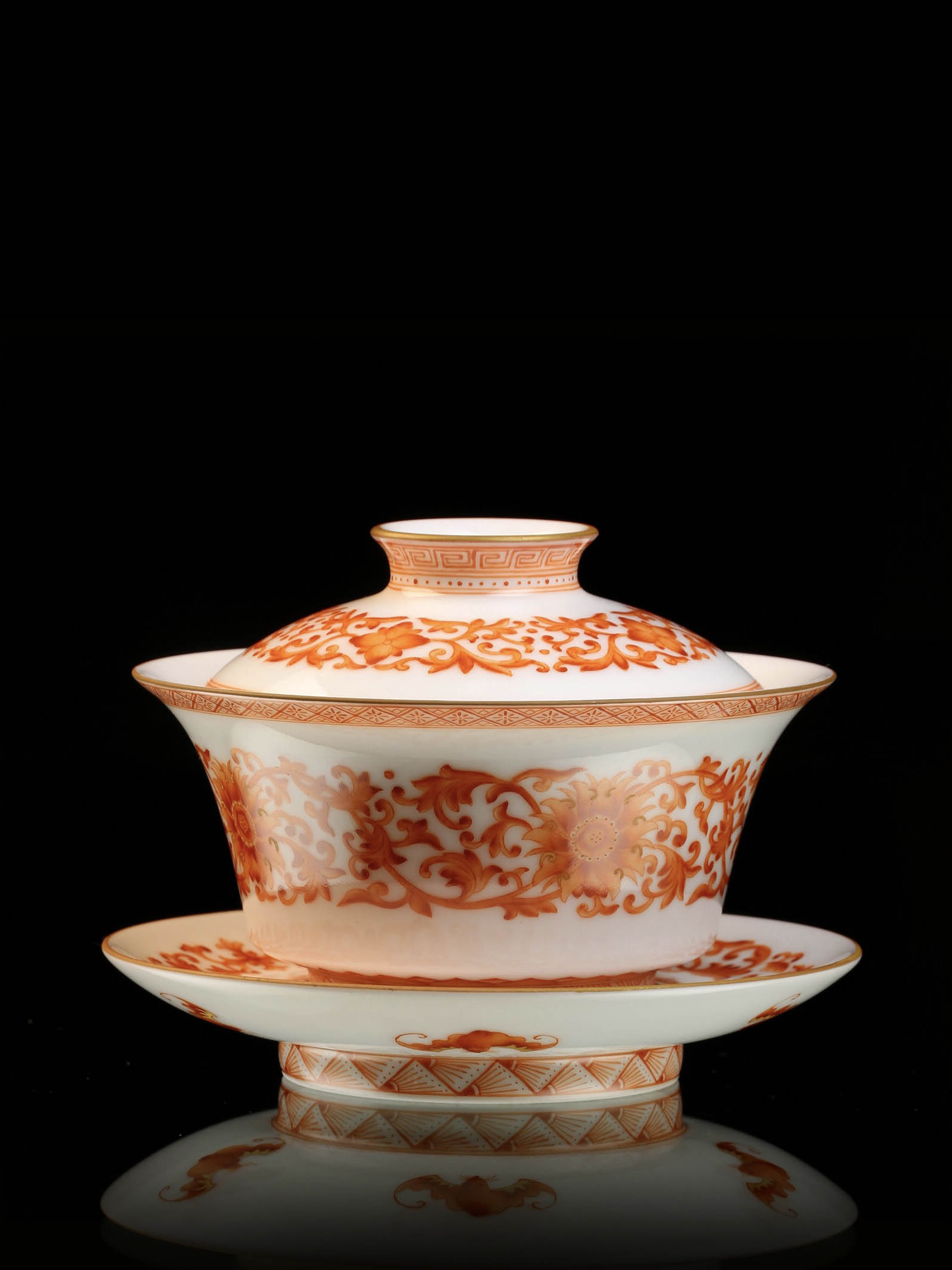 Iron-Red Lidded Bowl / Bell Cup Ground with Interlocking Lotus and Fu-Lu Motifs 