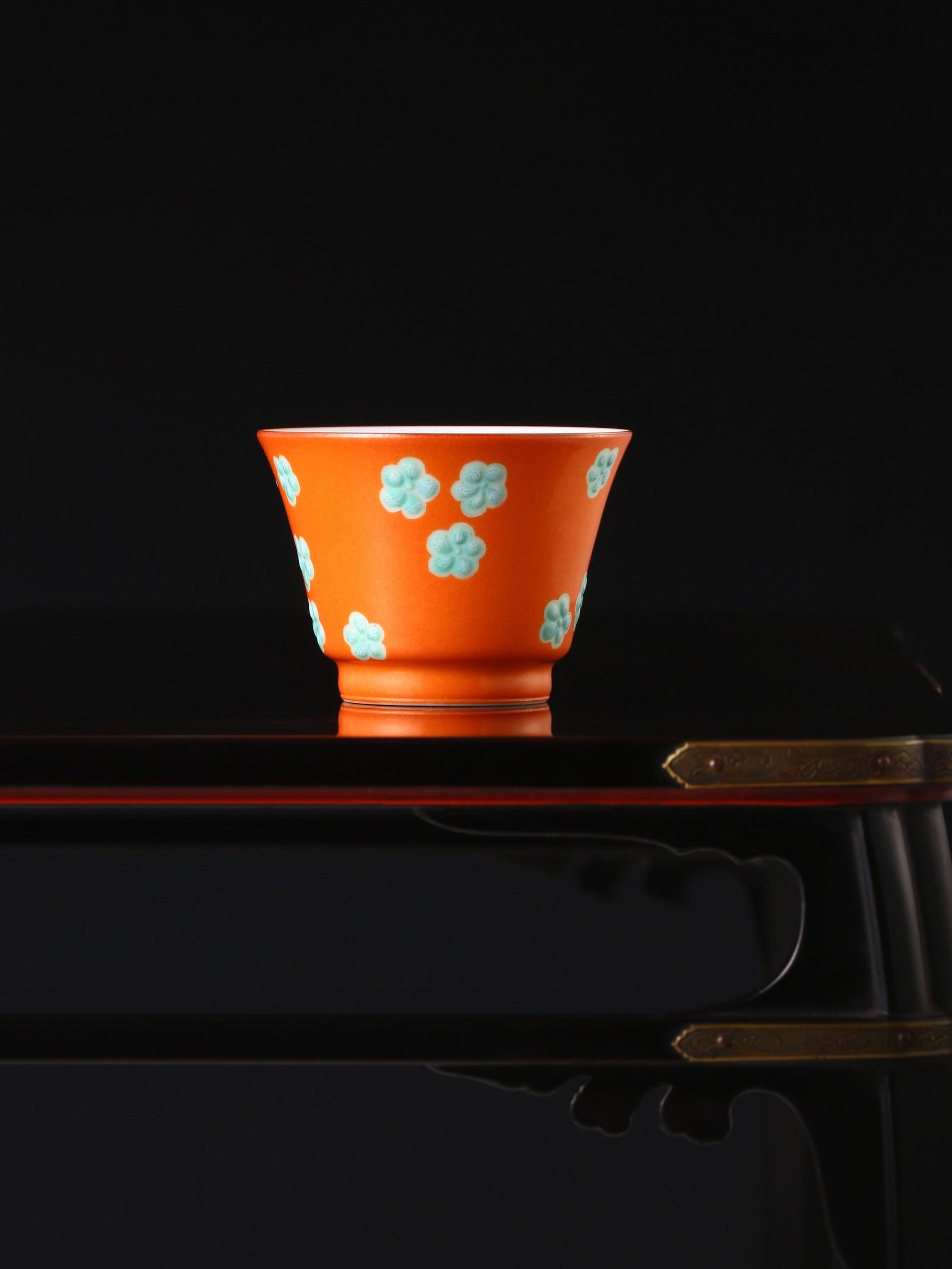 Iron-Red Horse-Hoof Cup with Green Plum Blossoms