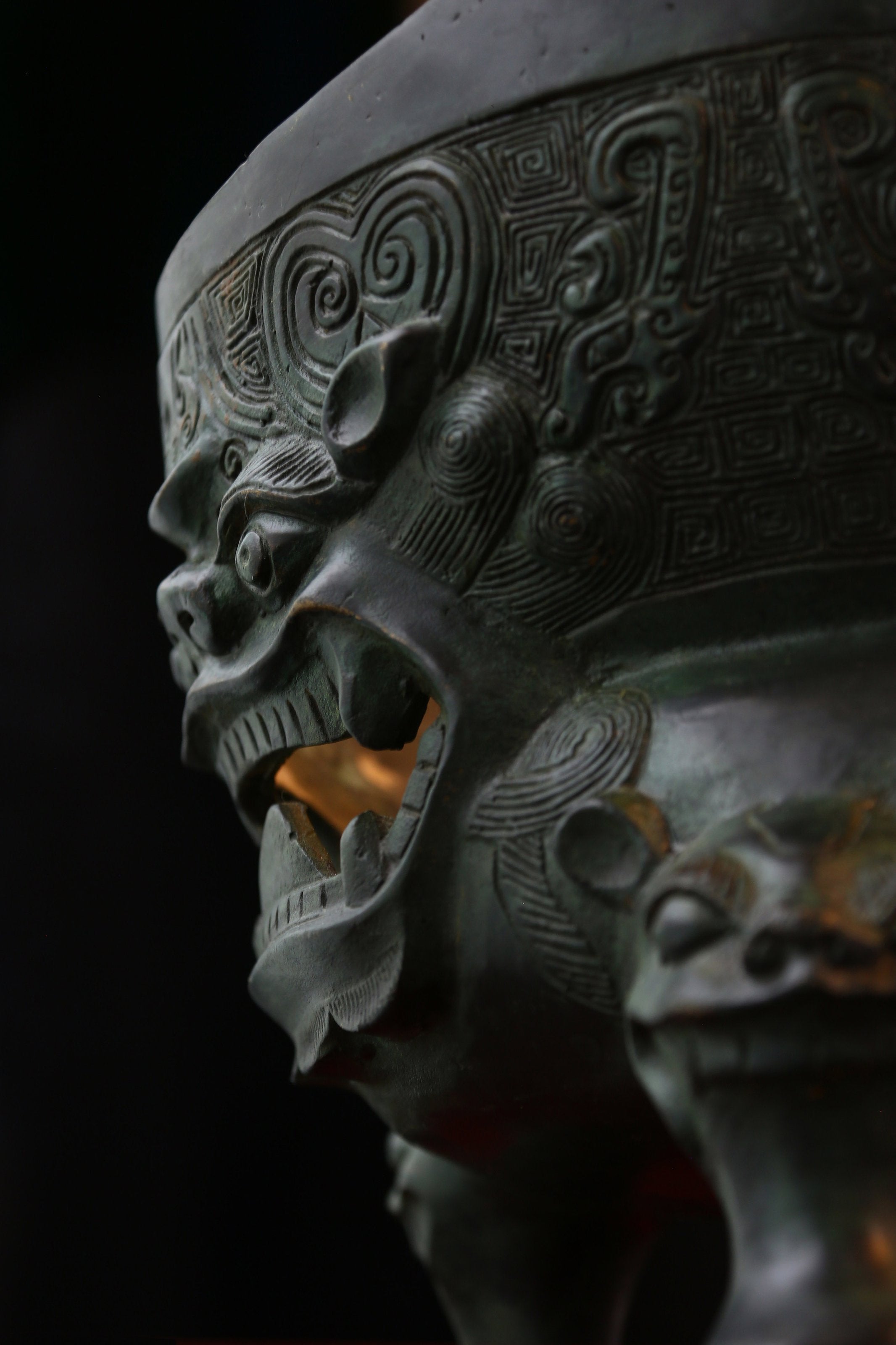 复刻西周青铜兽首茶道炉