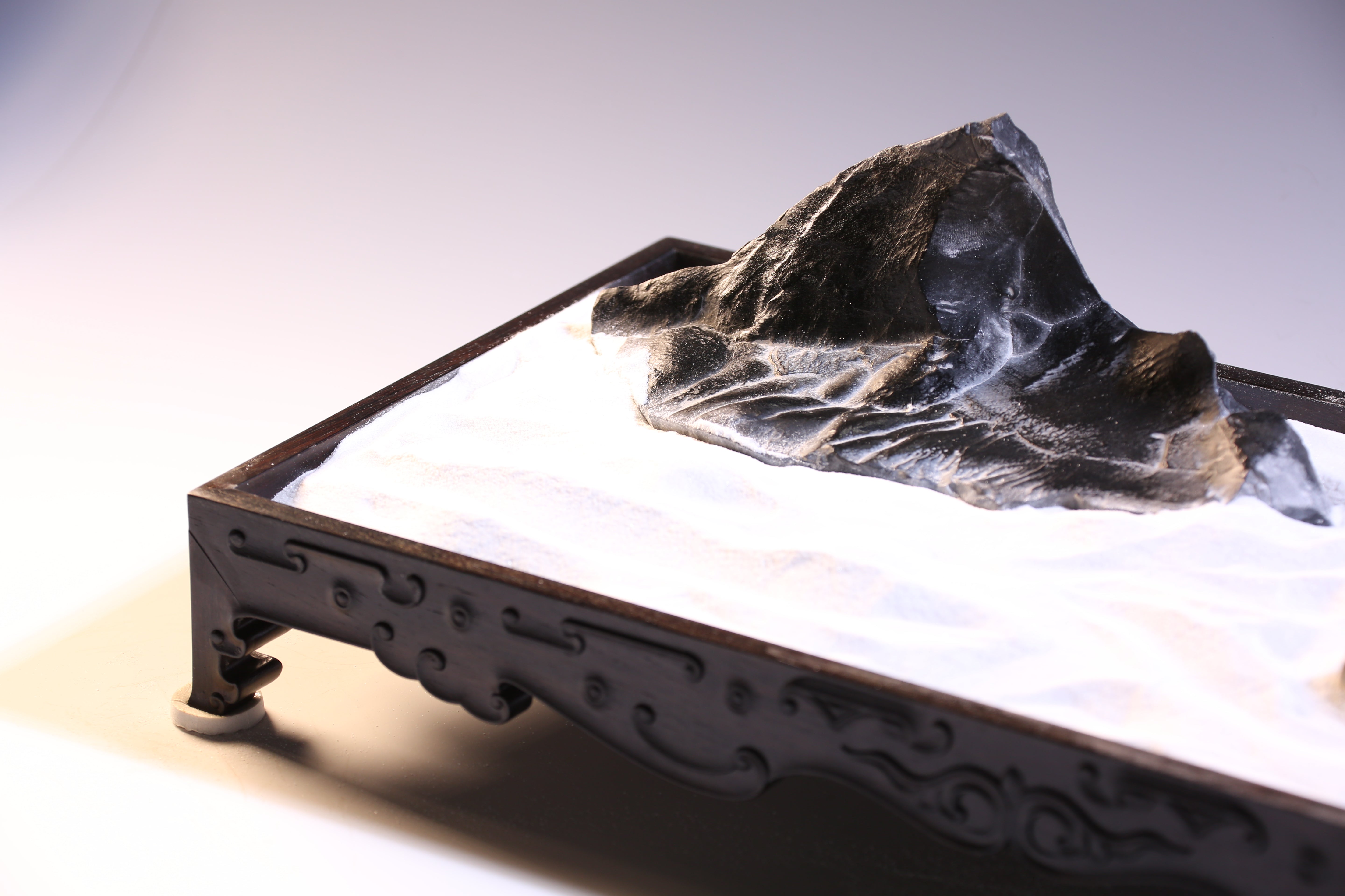 孤峰雲天外 靈璧石盆景