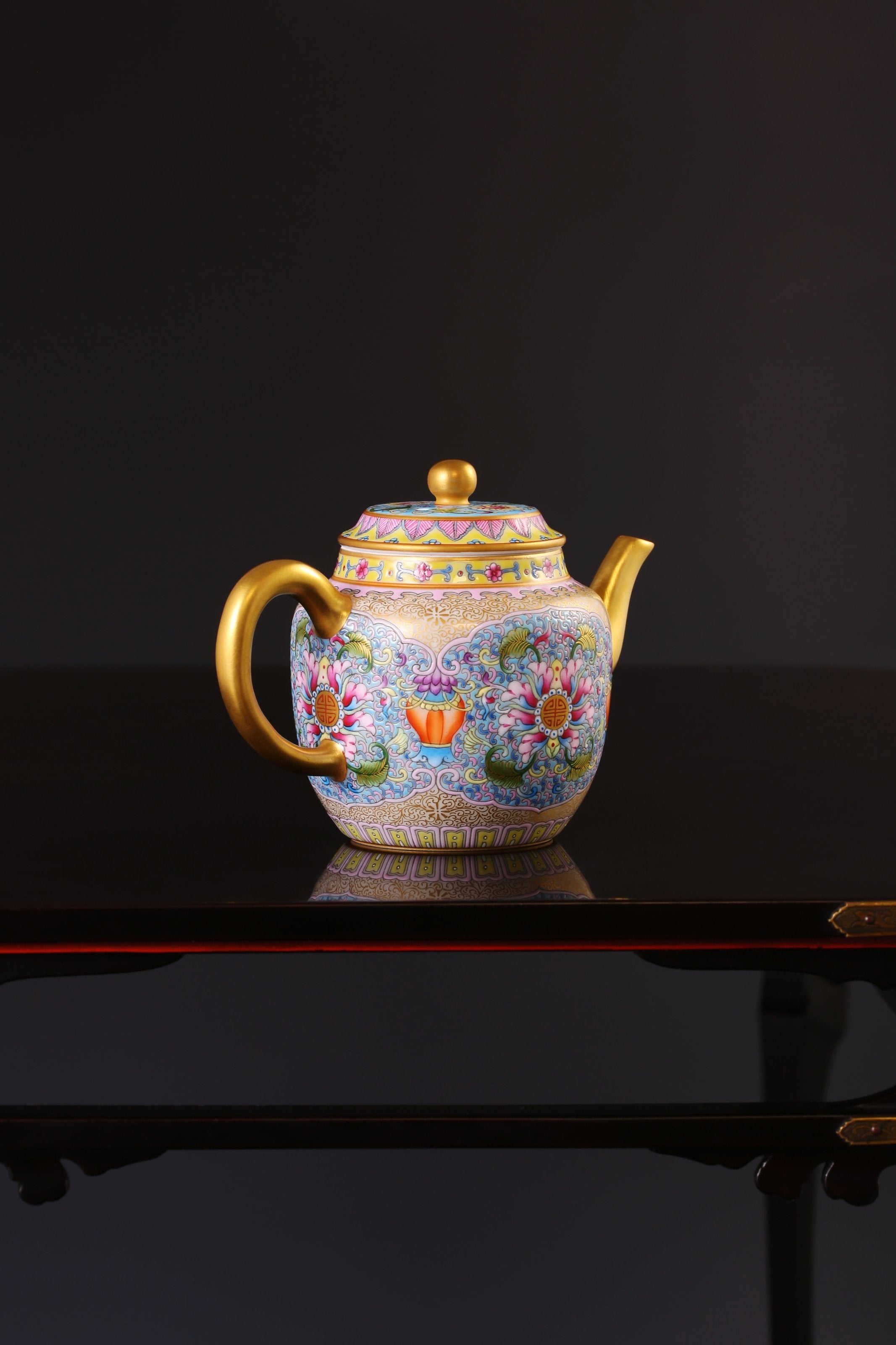 Dayazhai Guyuexuan Palace Lantern Pot