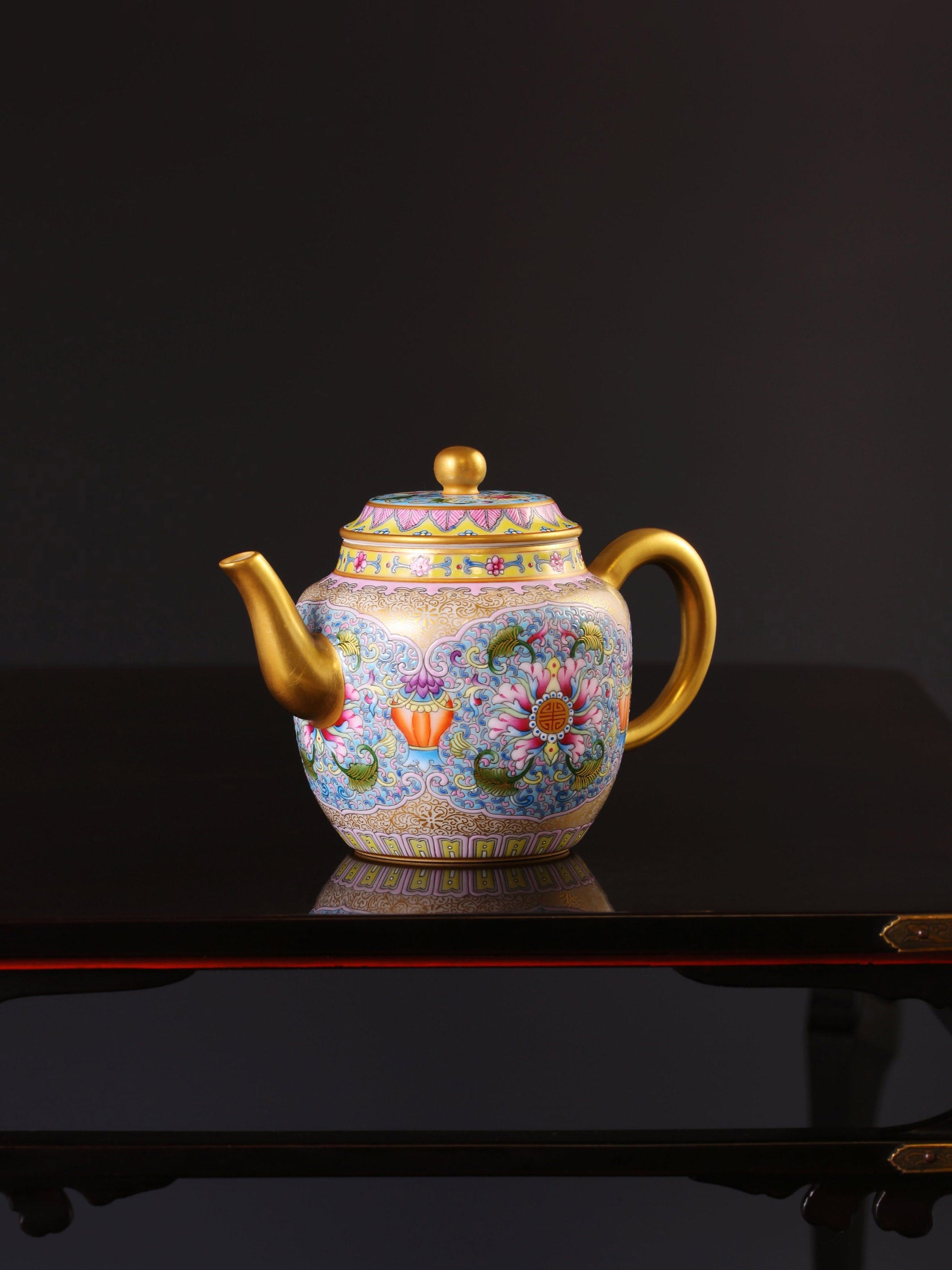 Dayazhai Guyuexuan Palace Lantern Pot