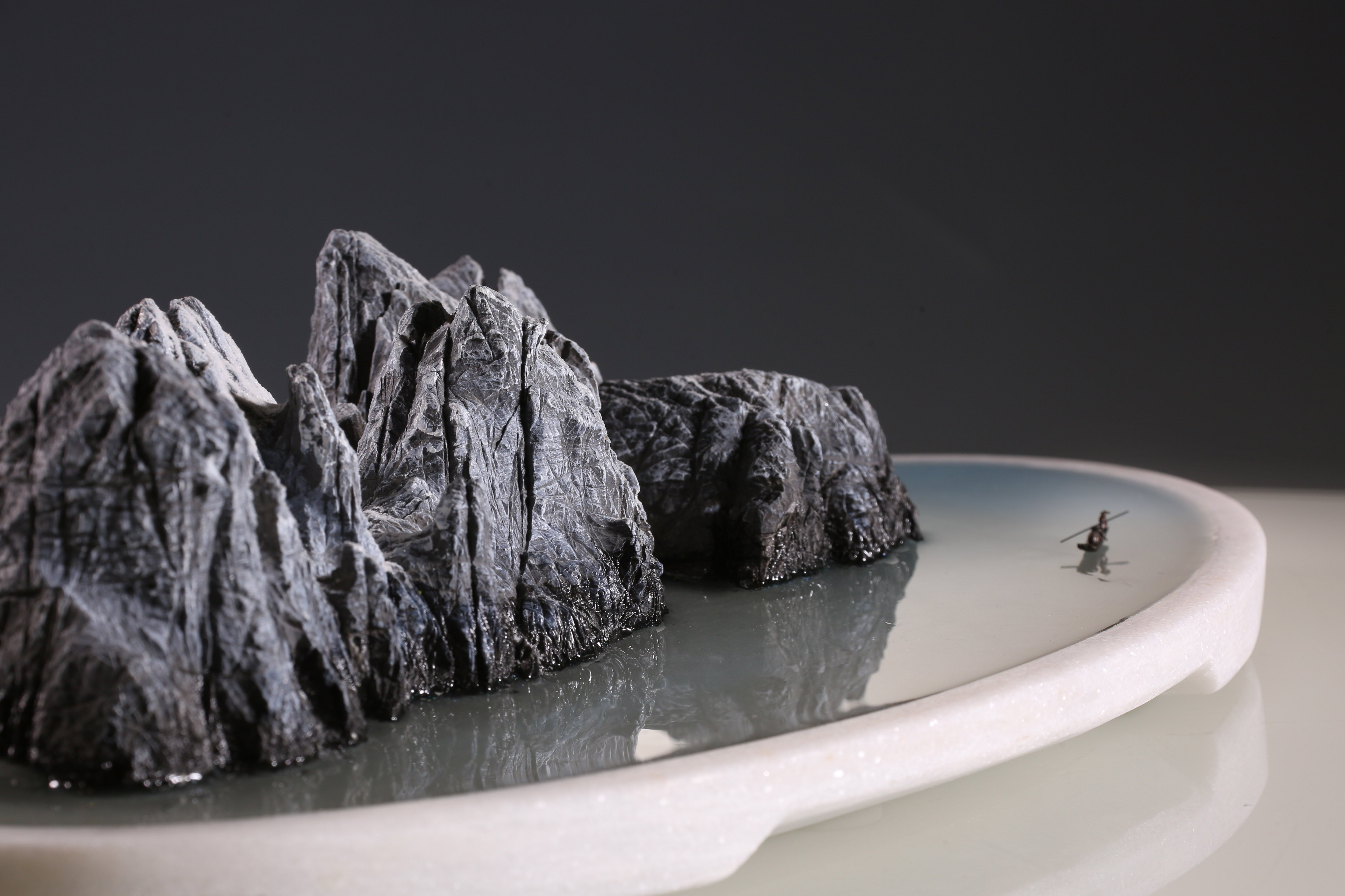 寒天归去晚-莲花石盆景