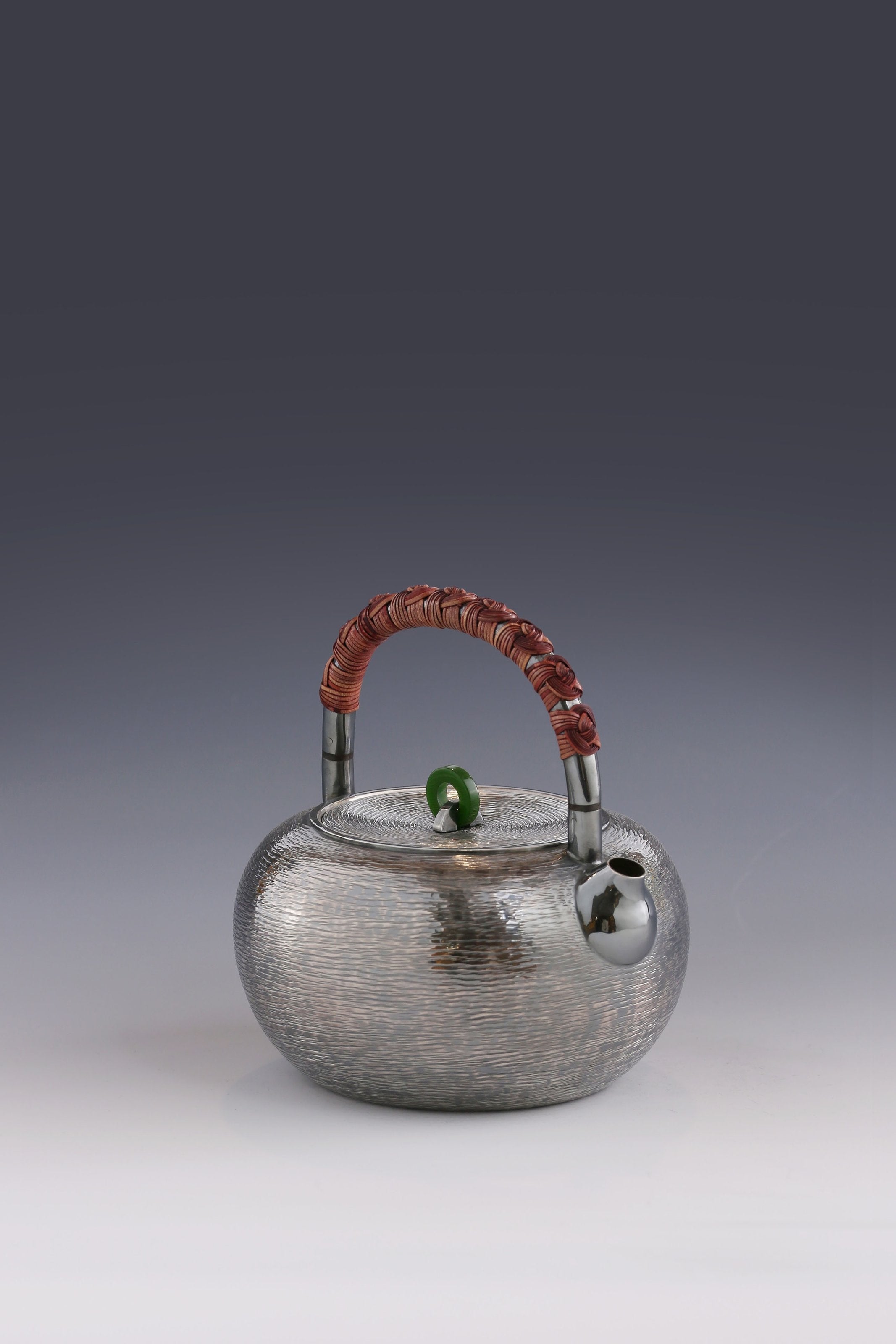 横纹隔热把银壶